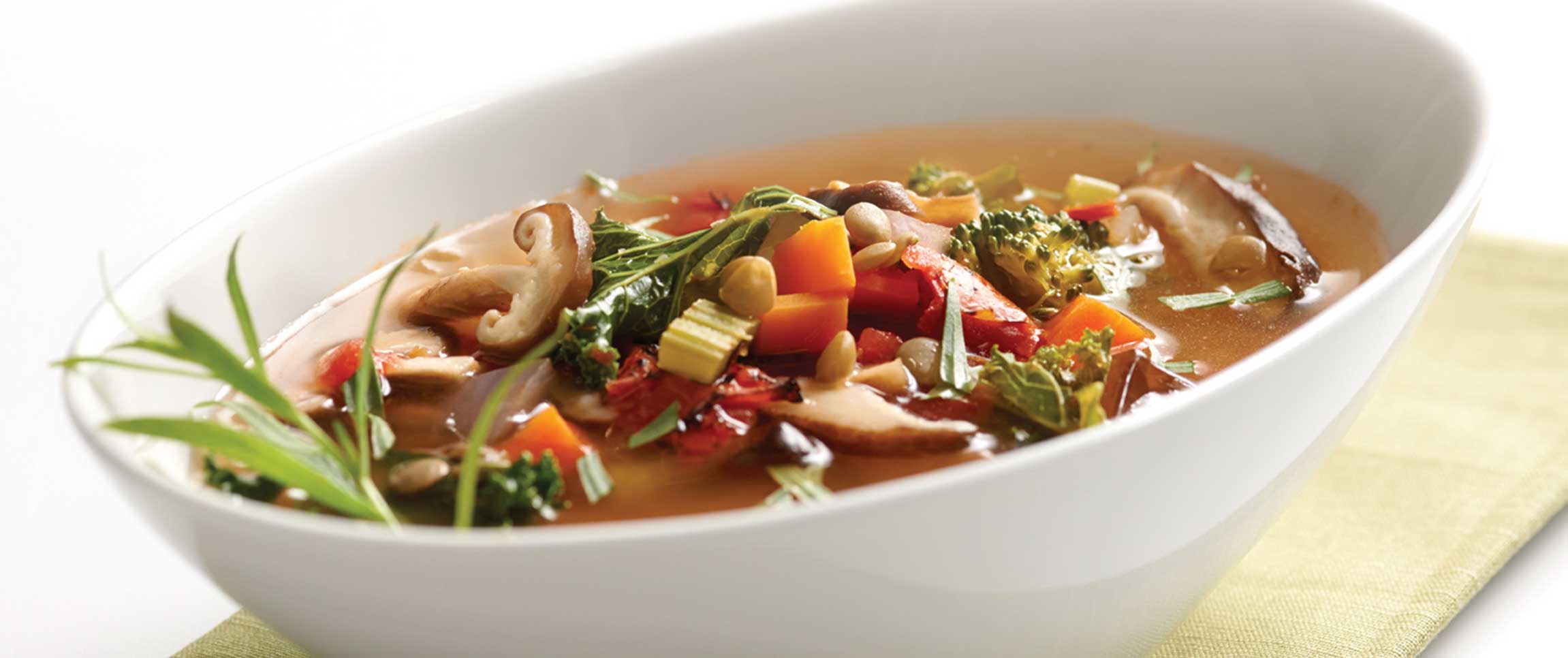 Hero - Full Width/performancefoodservice-Recipes-SuperfoodVegetableSoup-Herofull