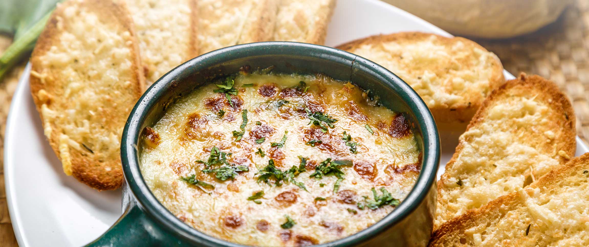 Hero - Full Width/performancefoodservice-Recipes-SpinachCrabDip-HeroFull
