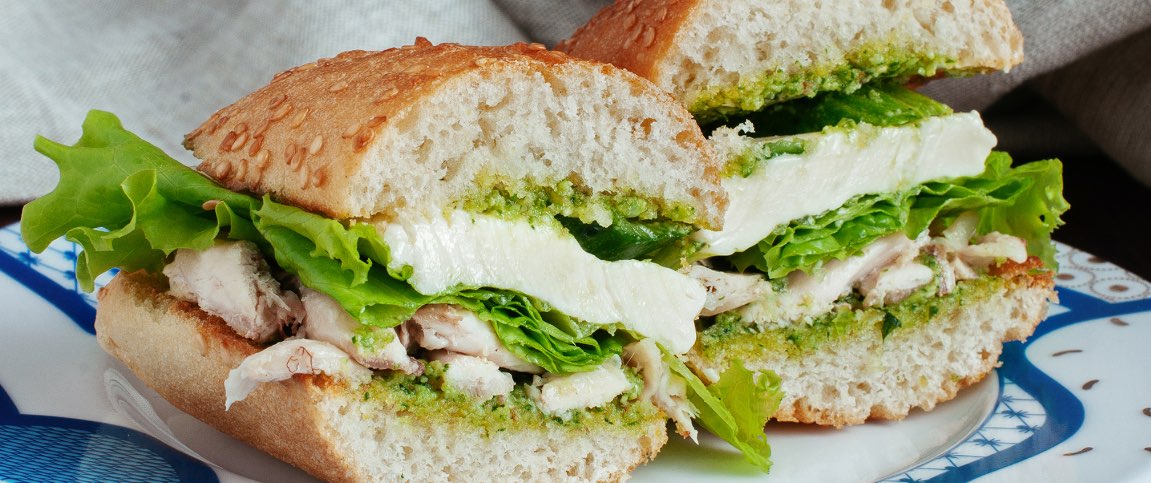 Hero - Full Width/performancefoodservice-Recipes-CAPRESE_CHICKEN_SANDWICH-heroFull