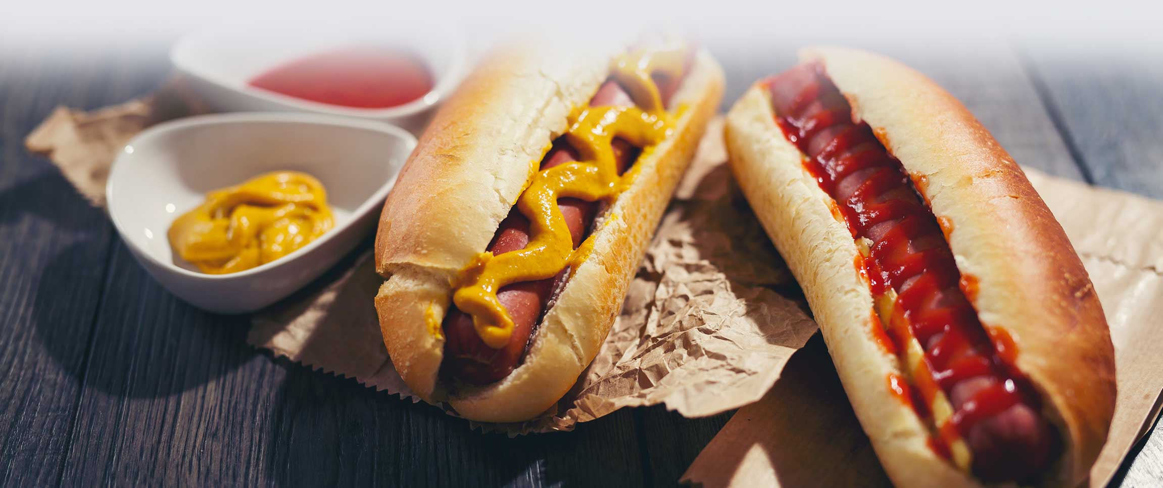 Hero - Full Width/performancefoodservice-recipes-ClassicDogs-herofull