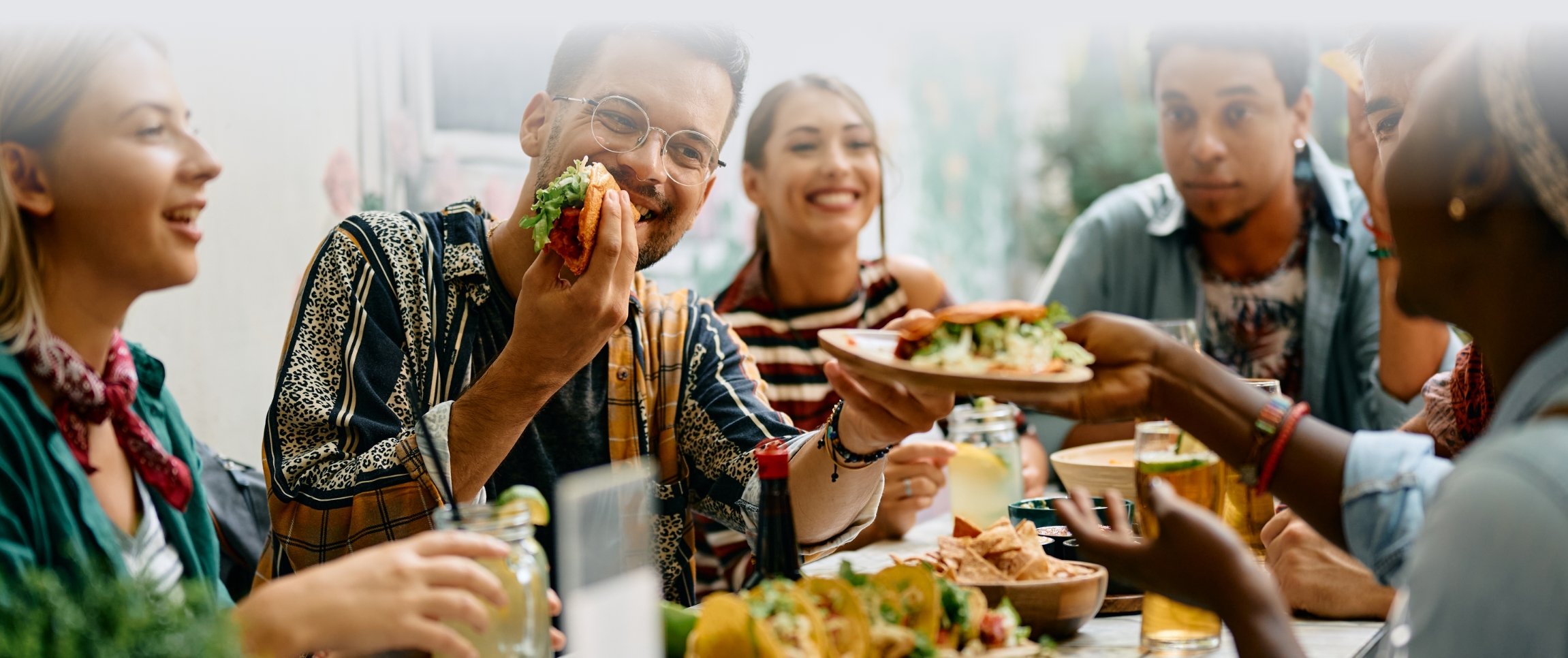 Articles/Performancefoodservice-GetInspired-We_Are_Family-herofull