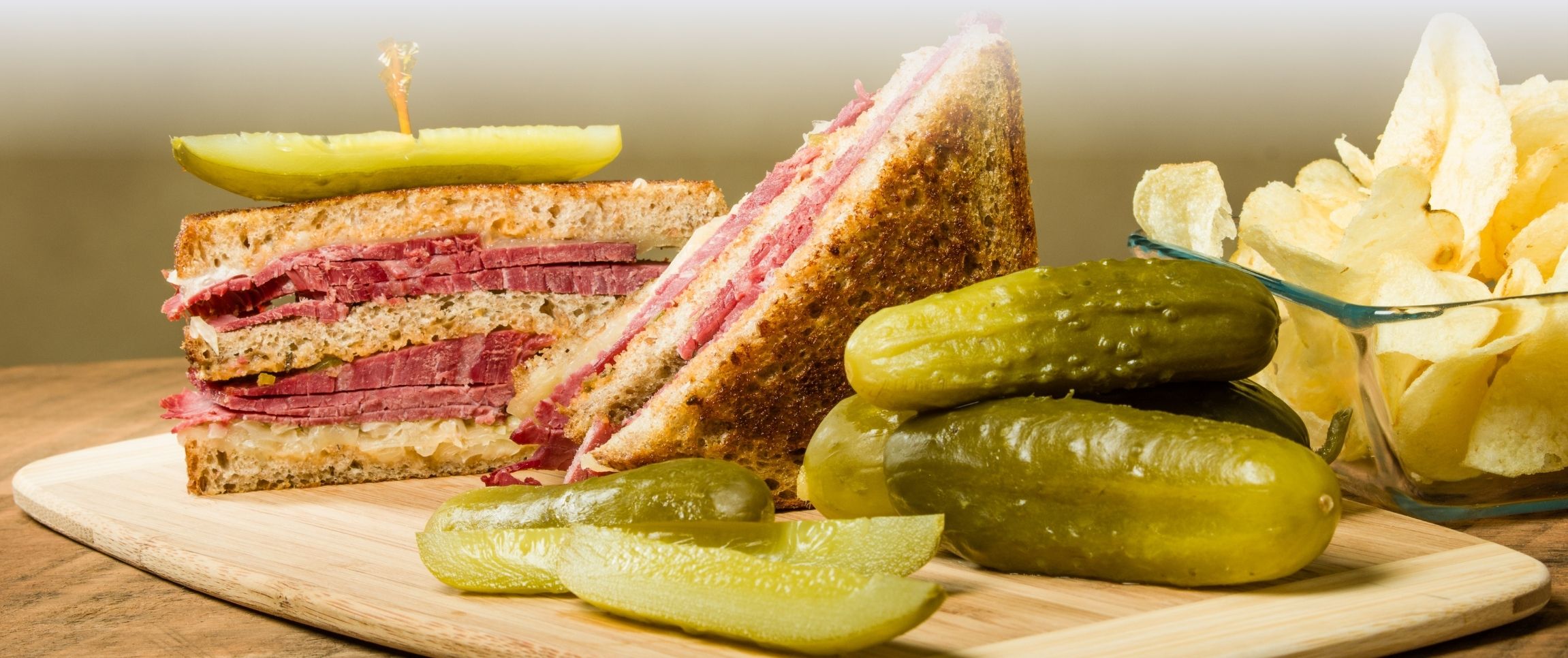 HeroFull/performancefoodservice-NewInStock-DSD_Deli_Pickles-herofull
