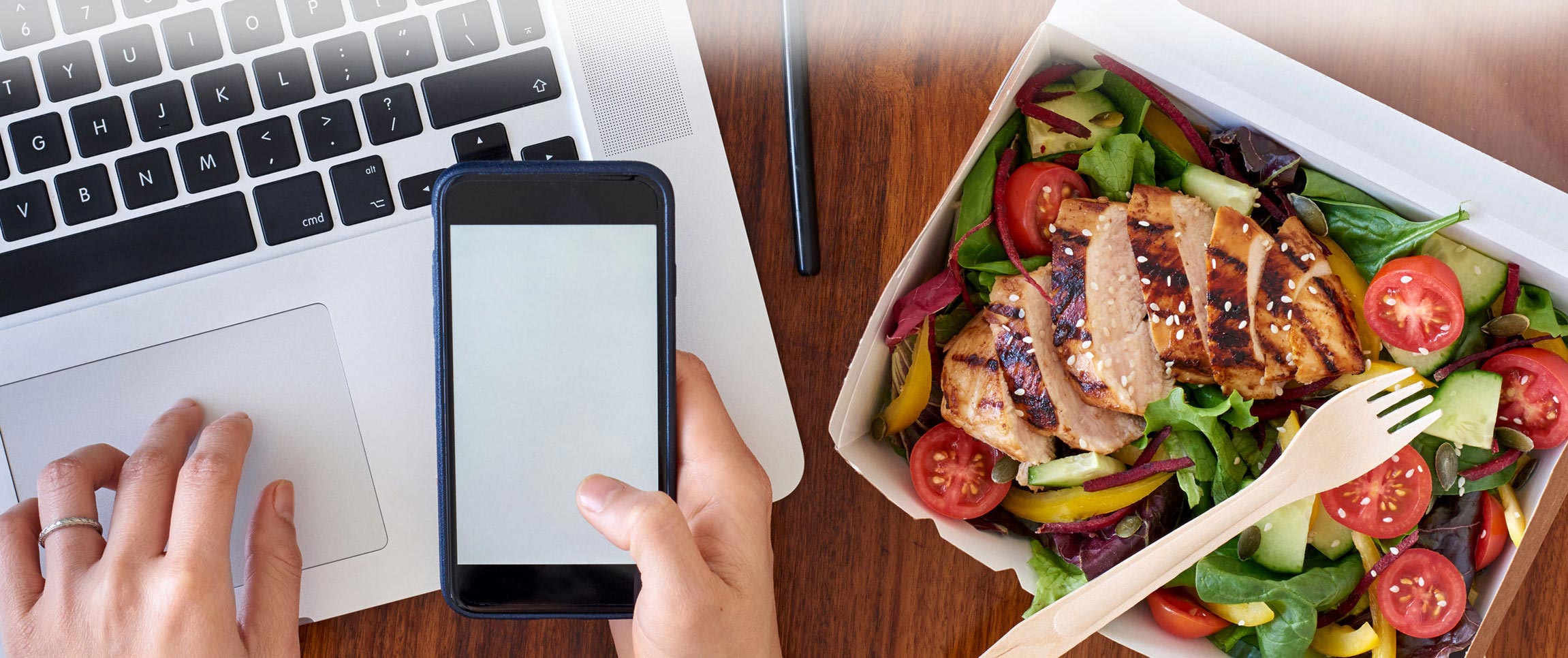 Articles/performancefoodservice-GetInspired-BoostProfitsOnlineOrdering-heroFull