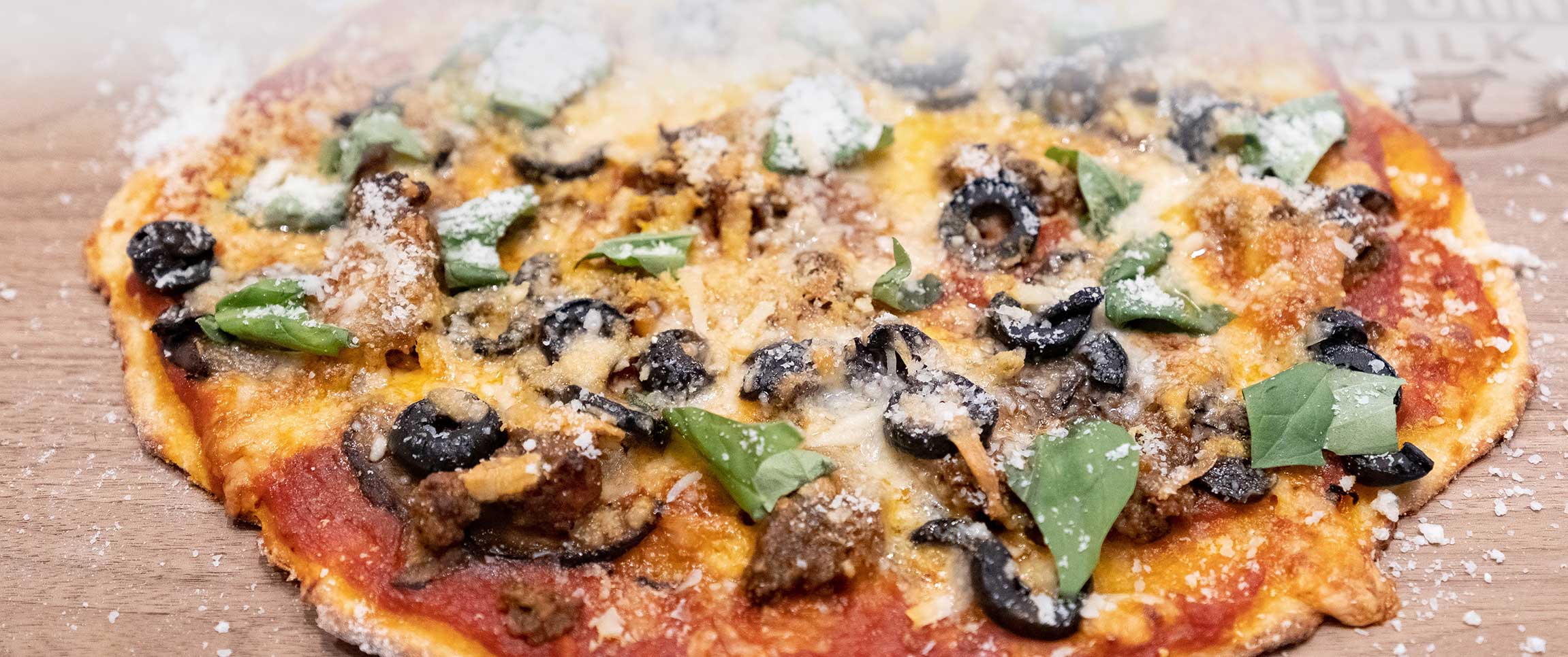 Hero - Full Width/performancefoodservice-Recipes-TheNewOldSchoolPizza-herofull