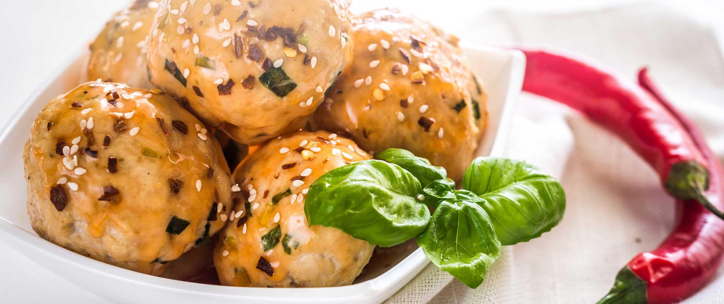 Hero - Full Width/performancefoodservice-recipes-ThaiChickenMeatballs-HeroFull