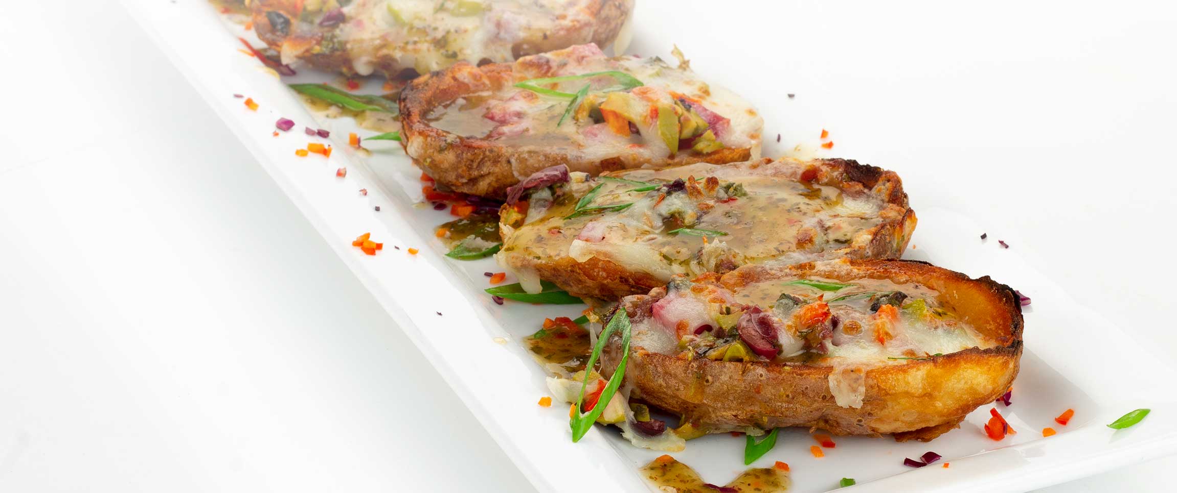 Hero - Full Width/performancefoodservice-Recipes-BigEasySkins-HeroFull