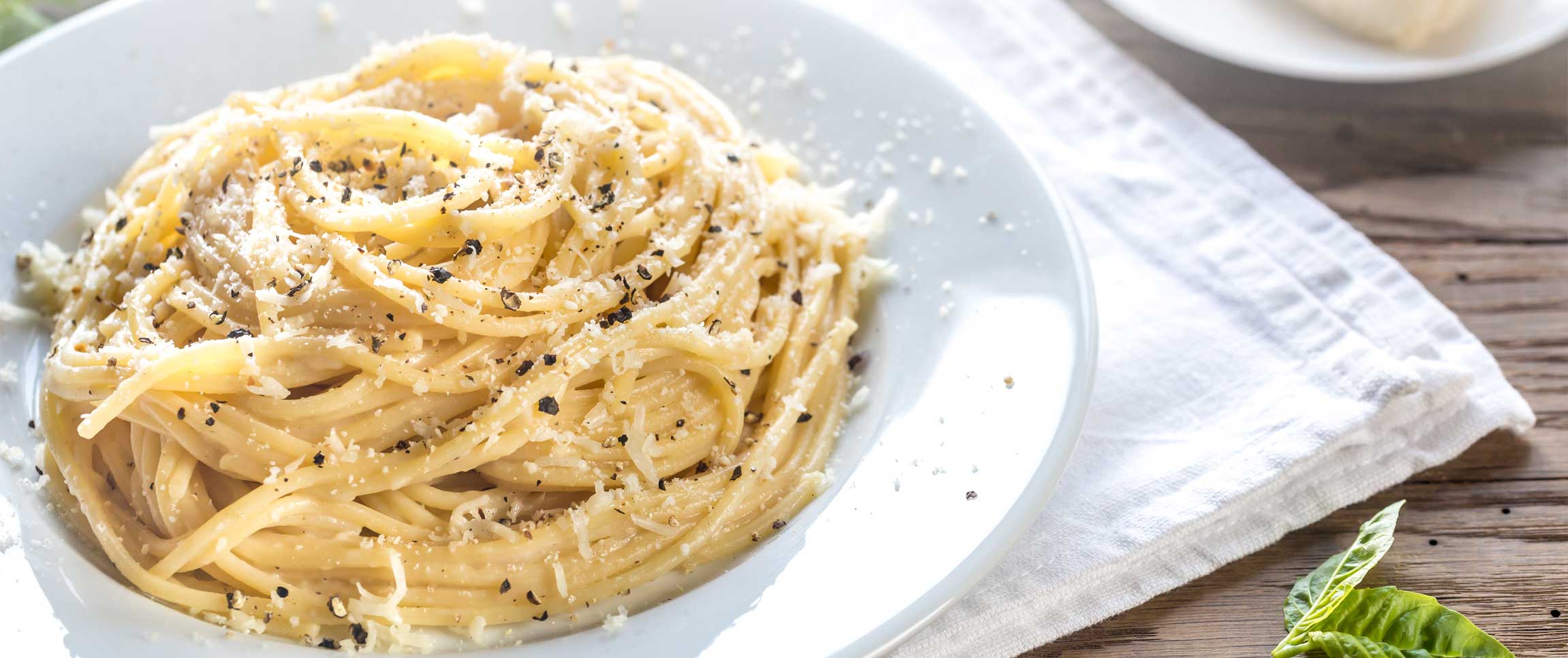 Articles/performancefoodservice-GetInspired-CheeseTrends-heroFull