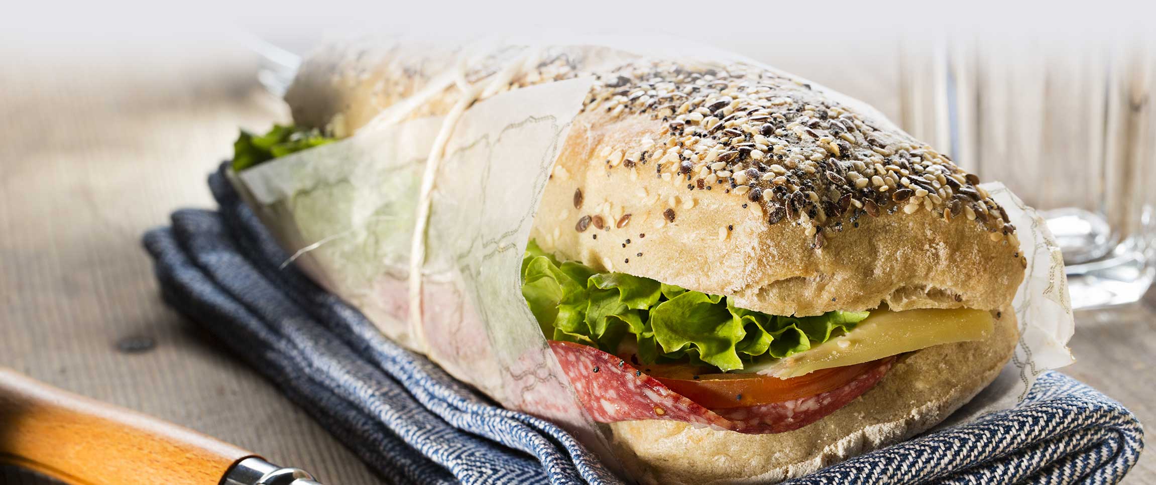 HeroFull/performancefoodservice-NewInStock-Silver_Source_Deli_Wraps-herofull