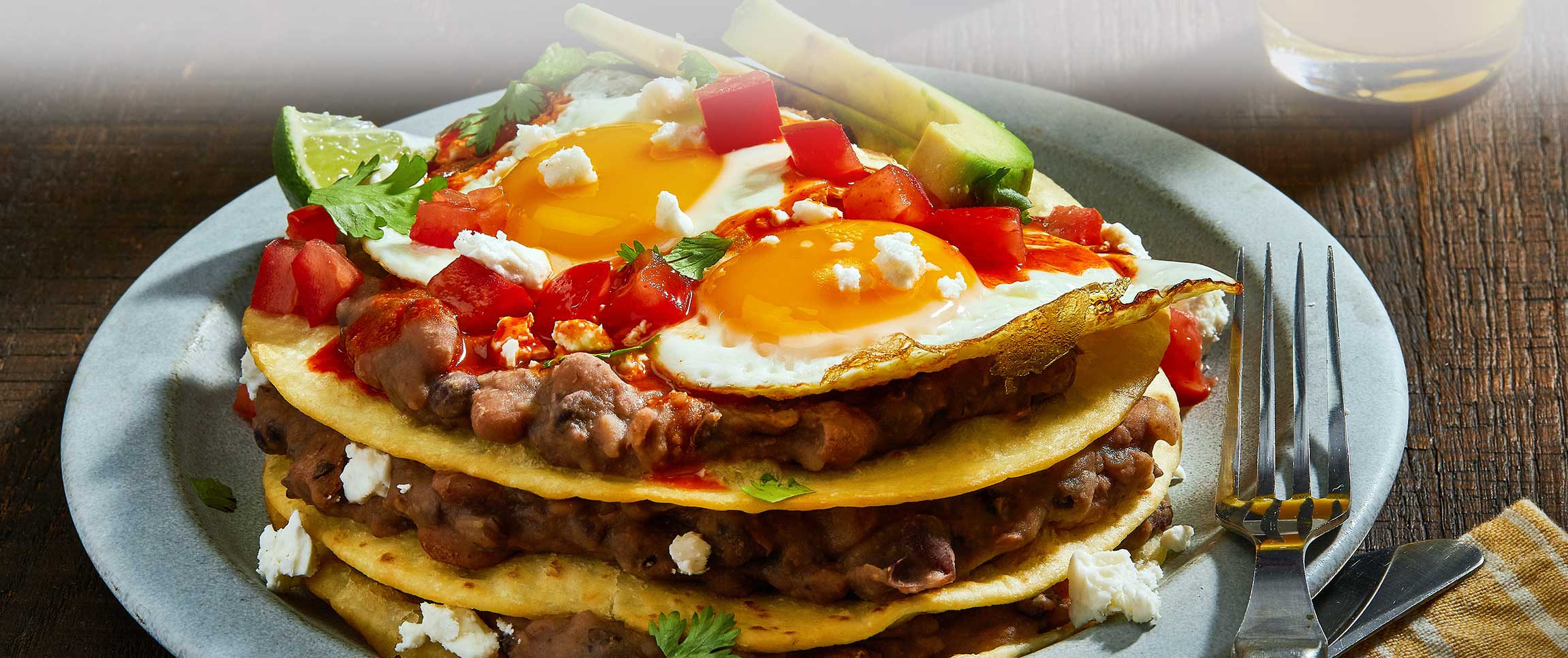 Hero - Full Width/Performancefoodservice-recipe-cholulahuevosrancheros-herofull