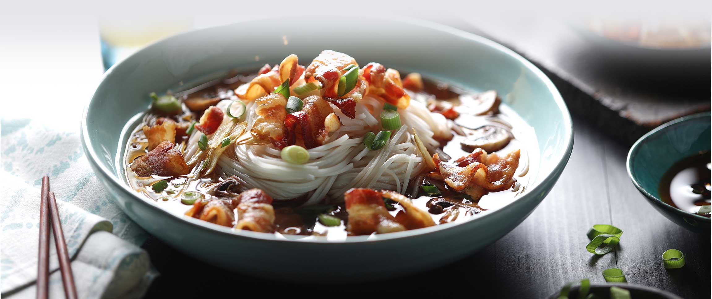 Hero - Full Width/performancefoodservice-Recipes-BaconMushroomBoatNoodles-HeroFull