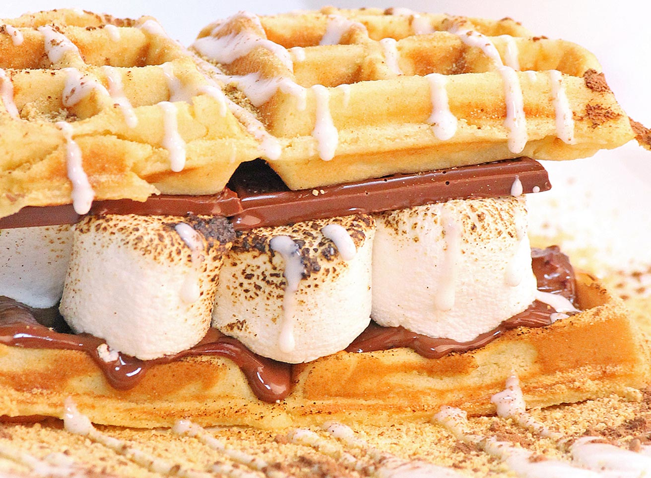 Hero - Half Width/performancefoodservice-Recipes-SMORESWAFFLE-heroHalf
