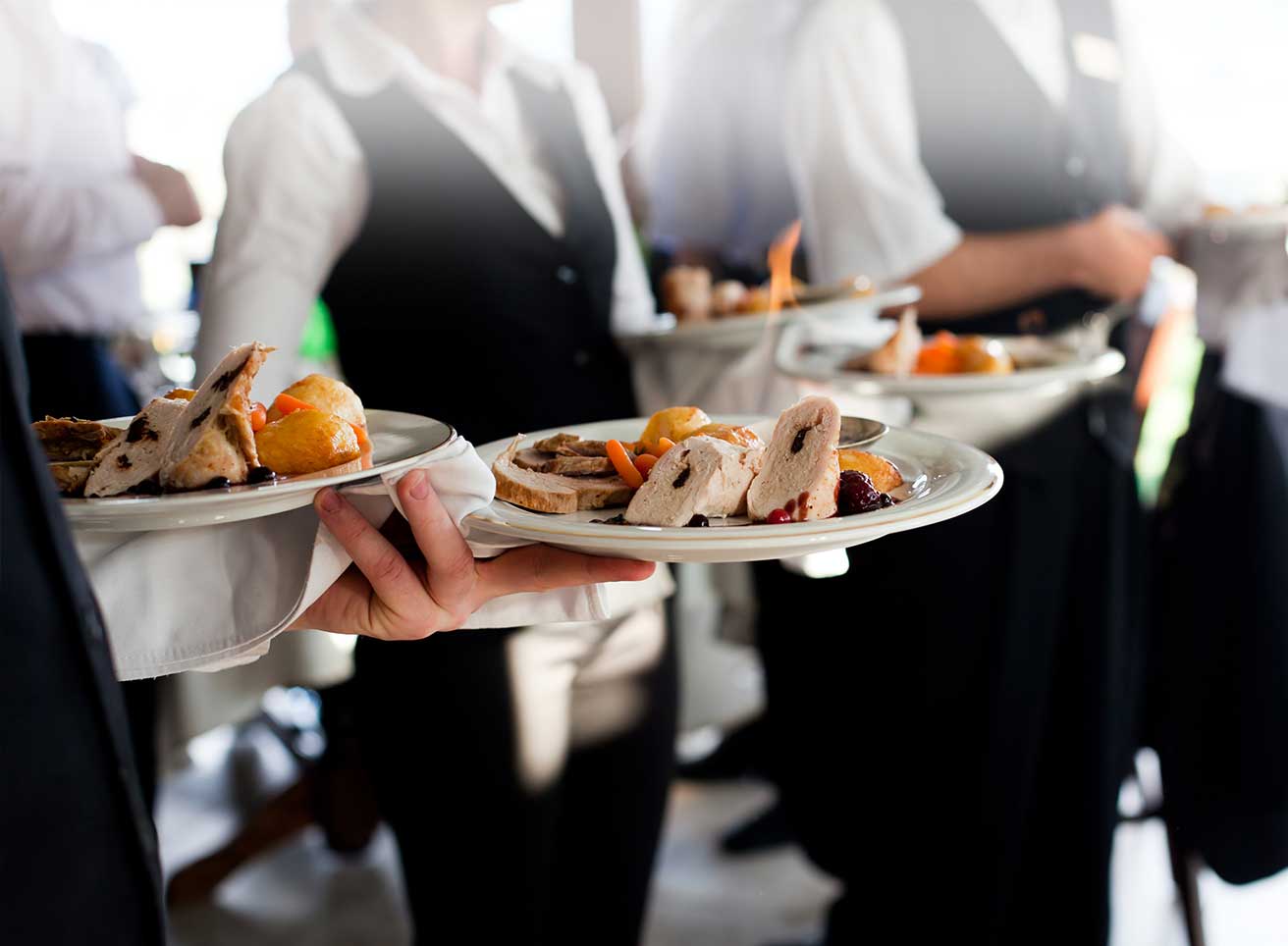 Hero - Half Width/performancefoodservice-OptimizeOperation-StaffSolutions-heroFull