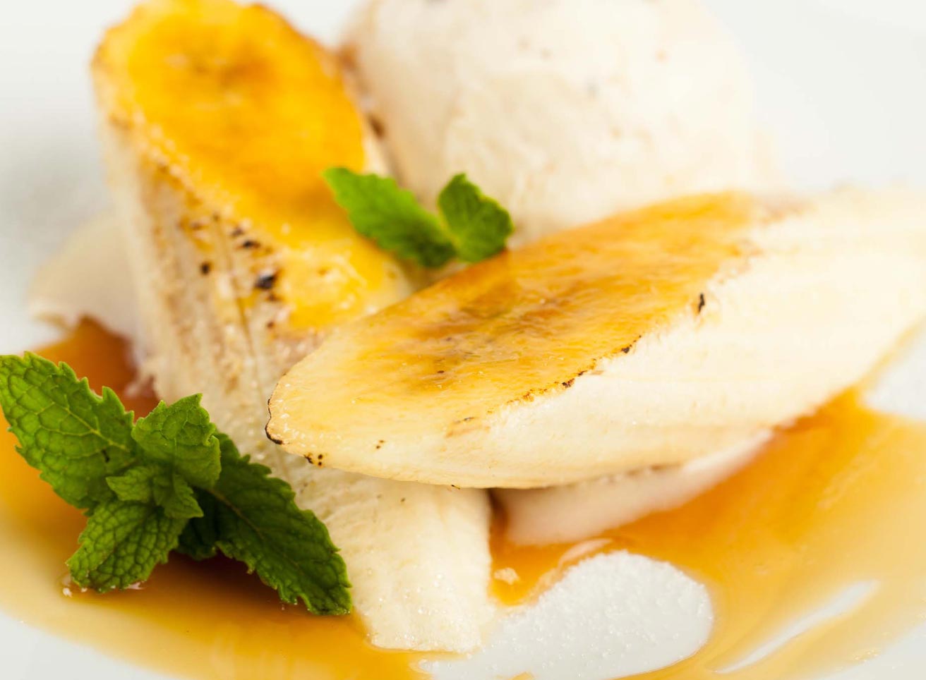 Hero - Half Width/performancefoodservice-Recipes-BANANAS-FOSTER-heroHalf