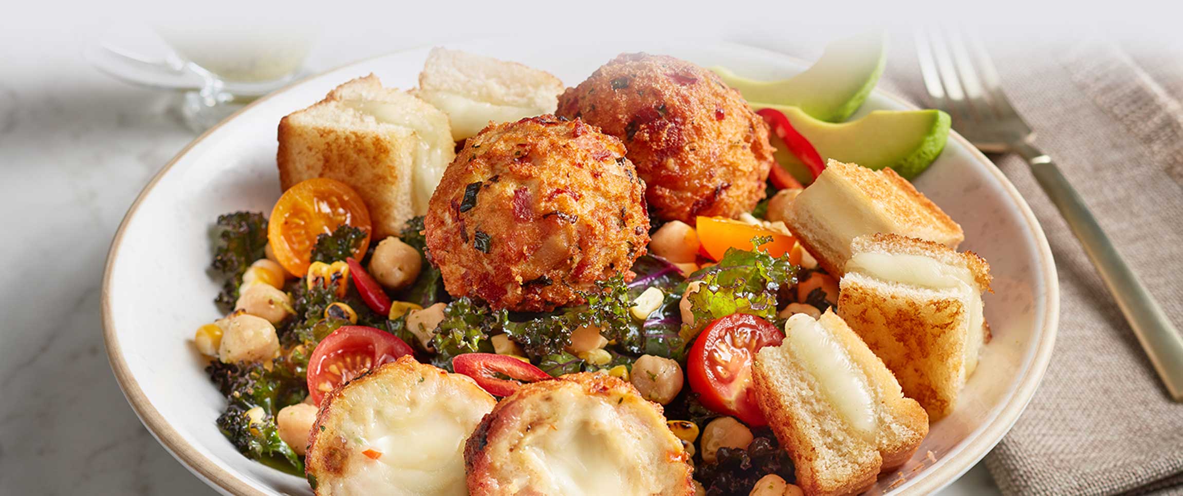 Hero - Full Width/performancefoodservice-Recipes-UltimateMozzarellaMeatballSalad-herofull