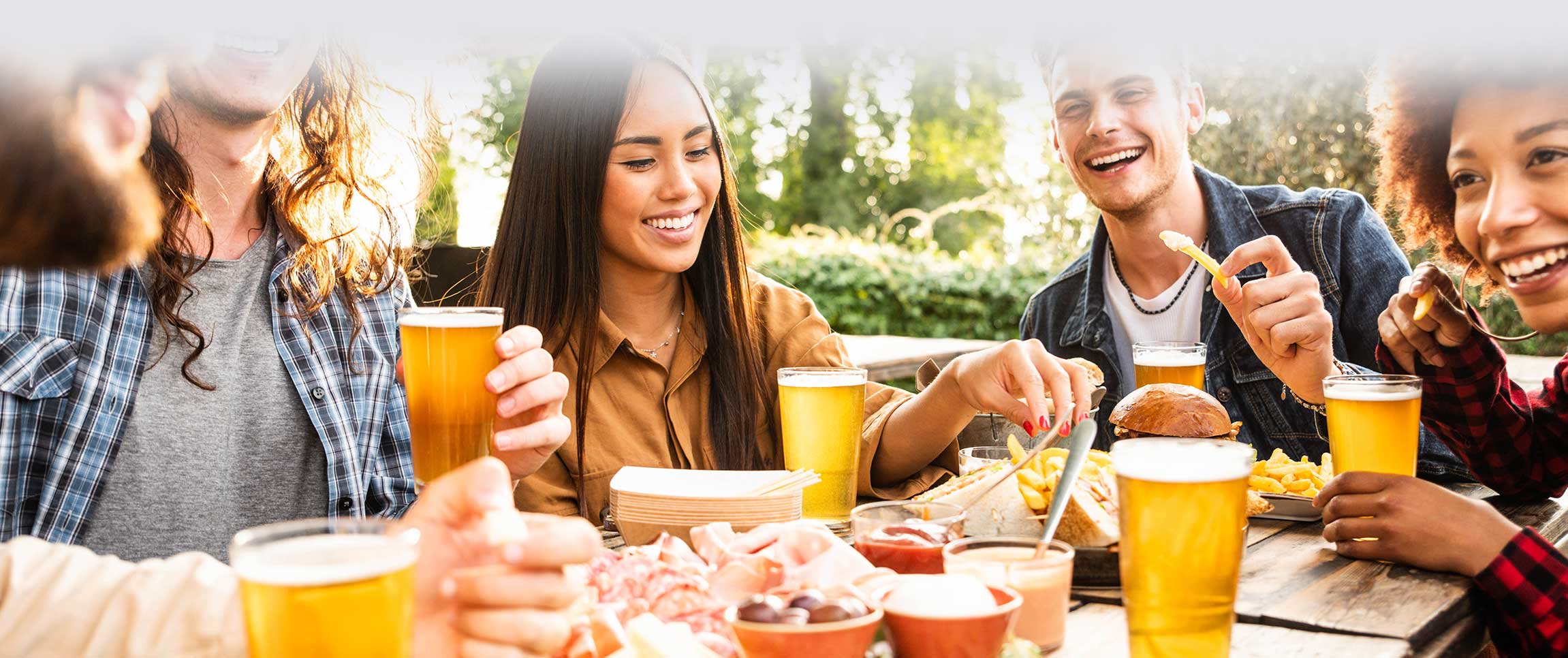 Articles/performancefoodservice-GetInspired-SunsOutForService-herofull