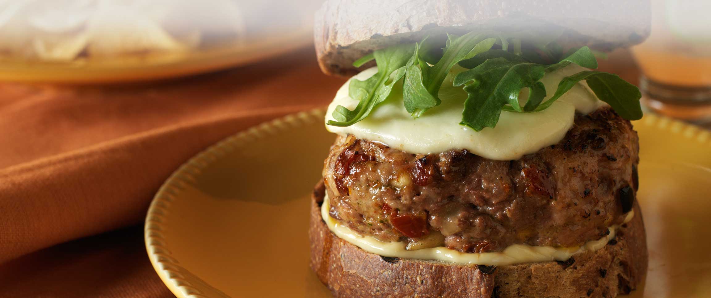 Hero - Full Width/performancefoodservice-recipes-PestoBurgerwSunDriedTomato-herofull
