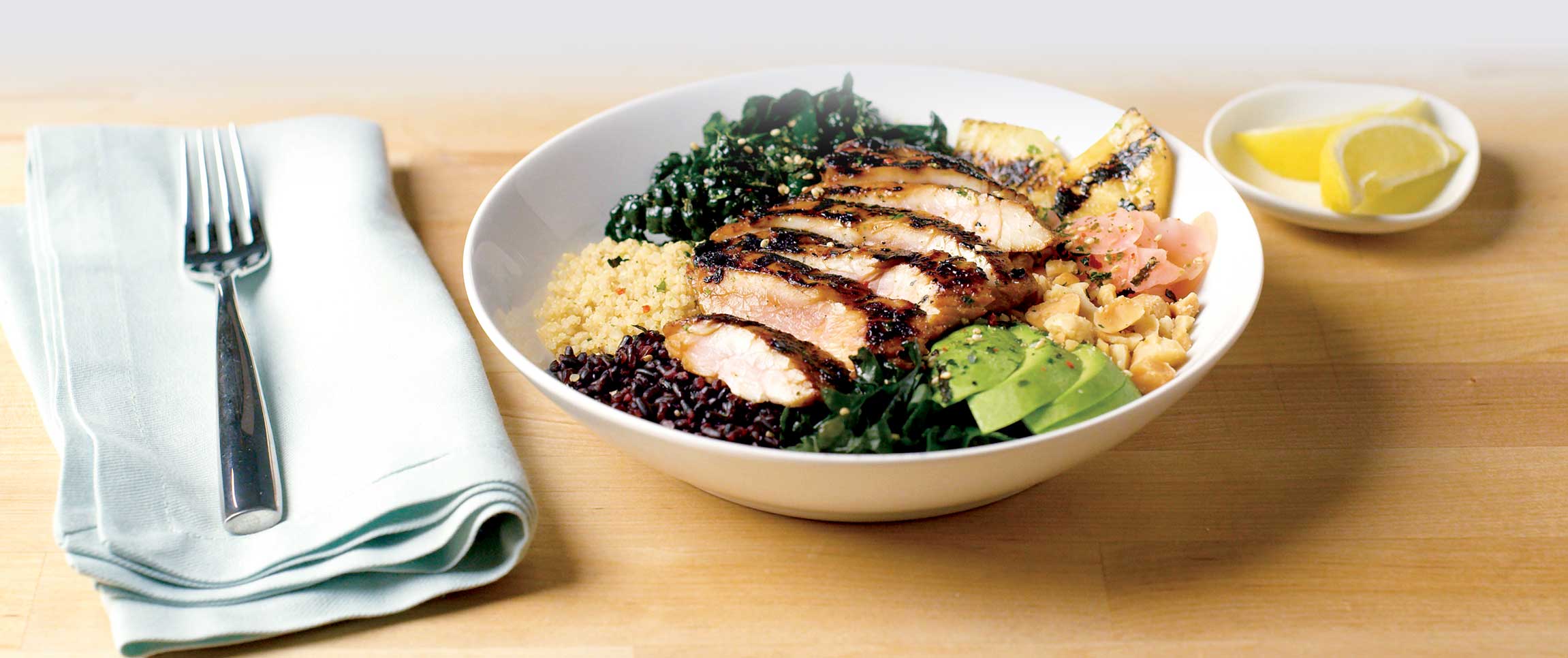 Hero - Full Width/performancefoodservice-recipes-KonaTurkeyBowl-herofull