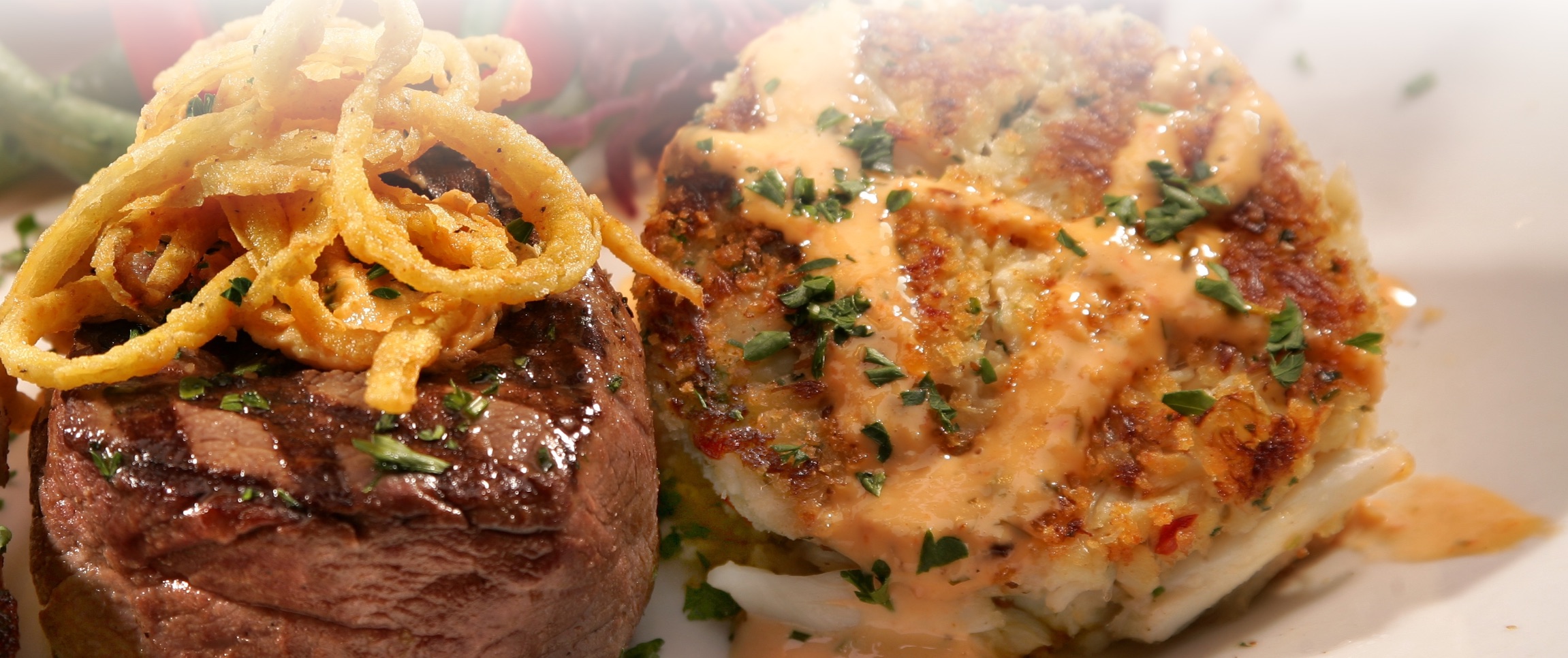 Hero - Full Width/performancefoodservice-recipes-braveheart-ny-strip-w-crabcake_heroFull