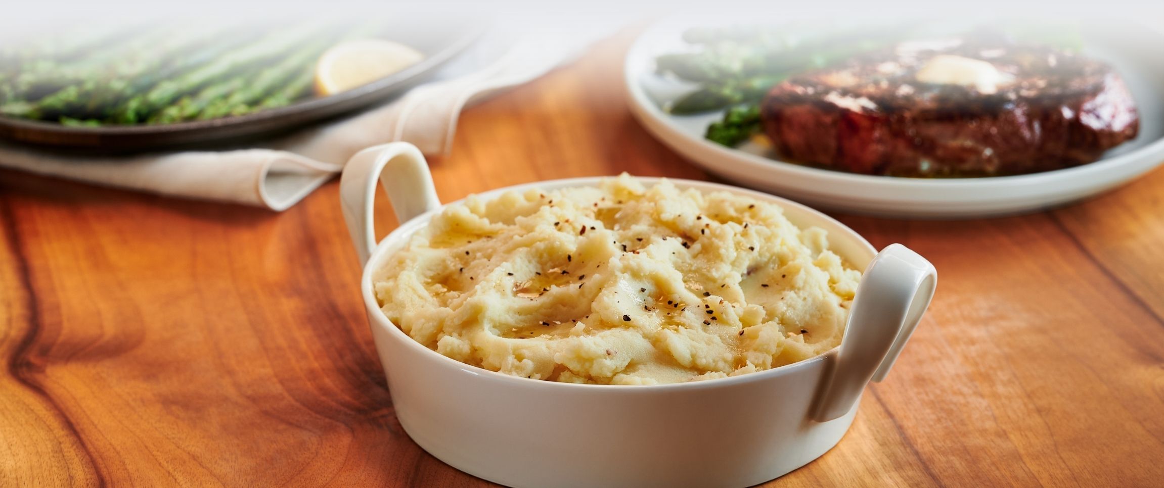 Hero - Full Width/performancefoodservice-Recipes-Roasted_Garlic_Baby_Reds-herofull