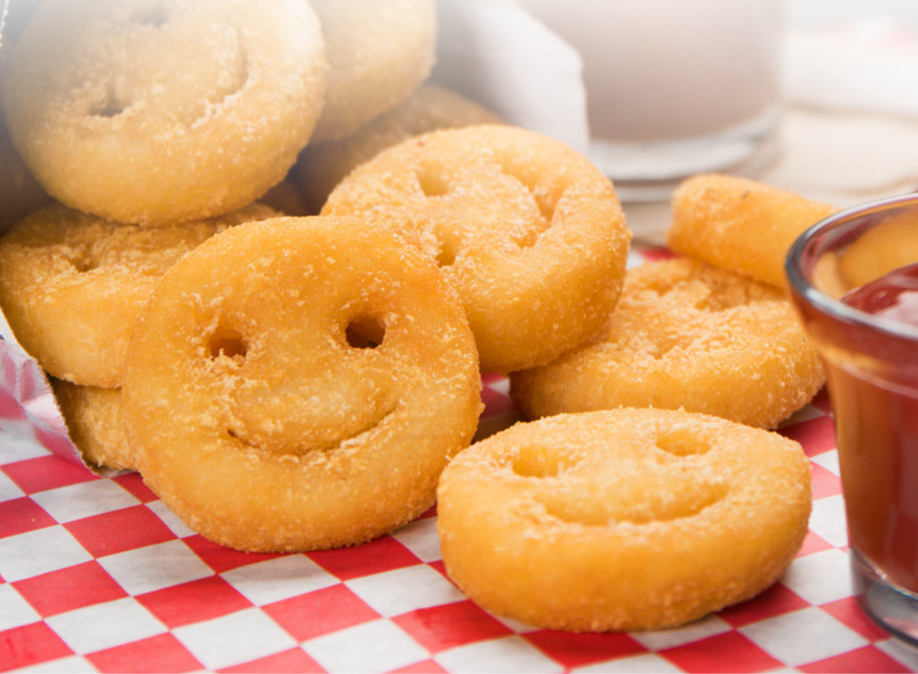 Hero - Half Width/Performancefoodservice-suppliers_McCains_smiles-heroHalf