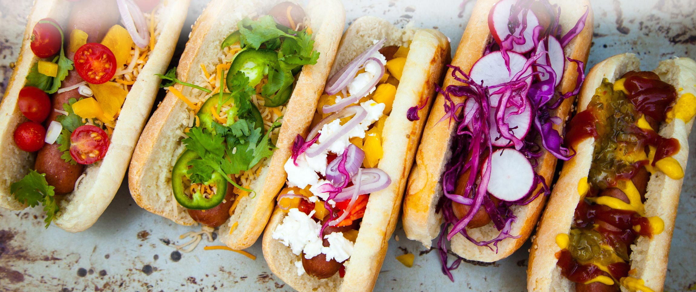 Articles/performancefoodservice-GetInspired-ElevatedHotDogs-heroFull