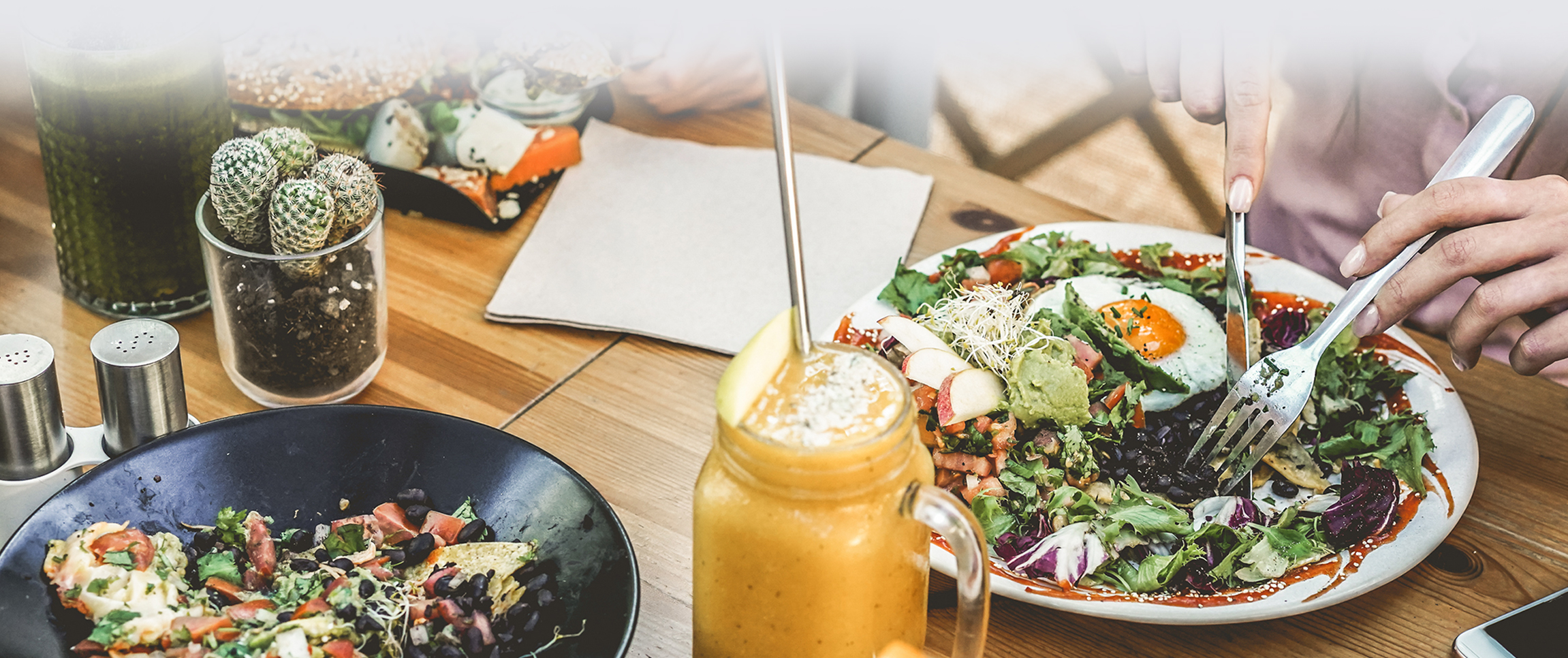 Articles/performancefoodservice-GetInspired-Brunch Crowds in Bloom-herofull