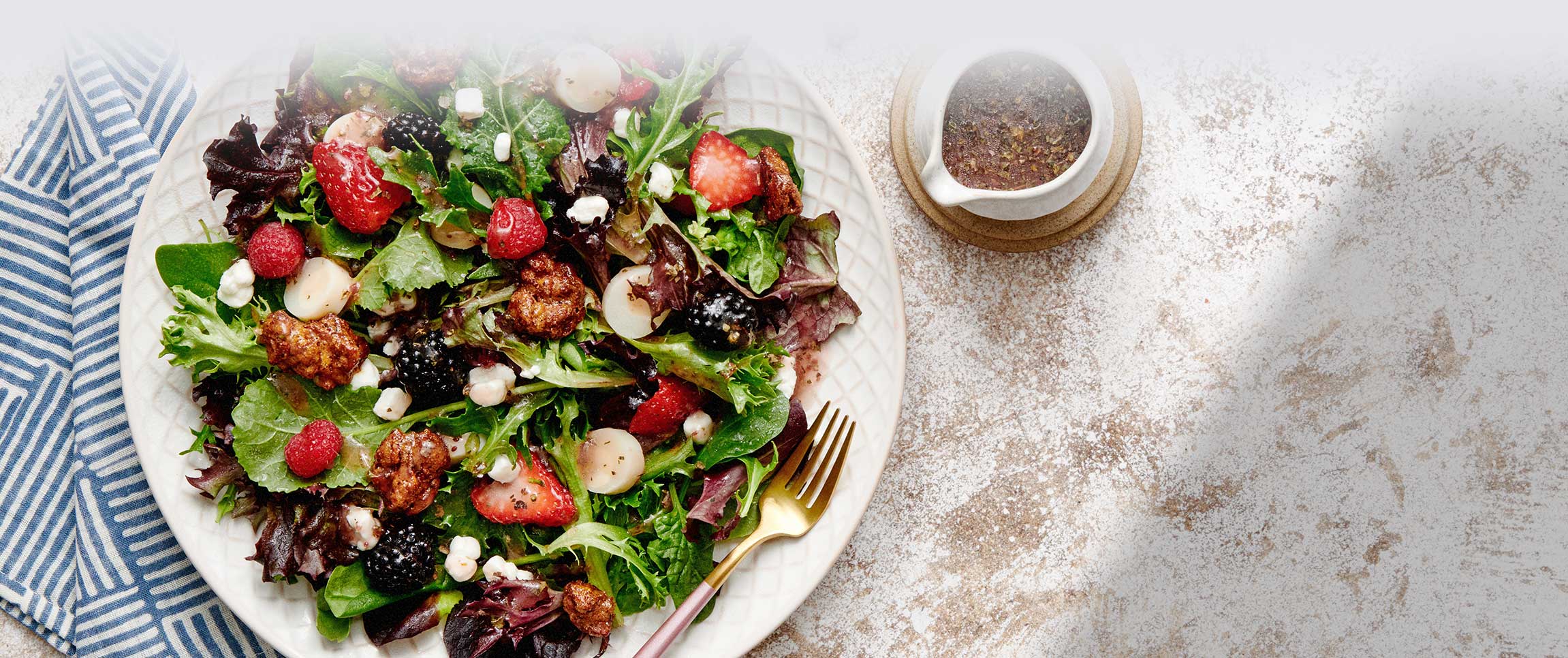 Hero - Full Width/performancefoodserviceDISHRecipesHeartsOfPalmArcadianSaladherofull
