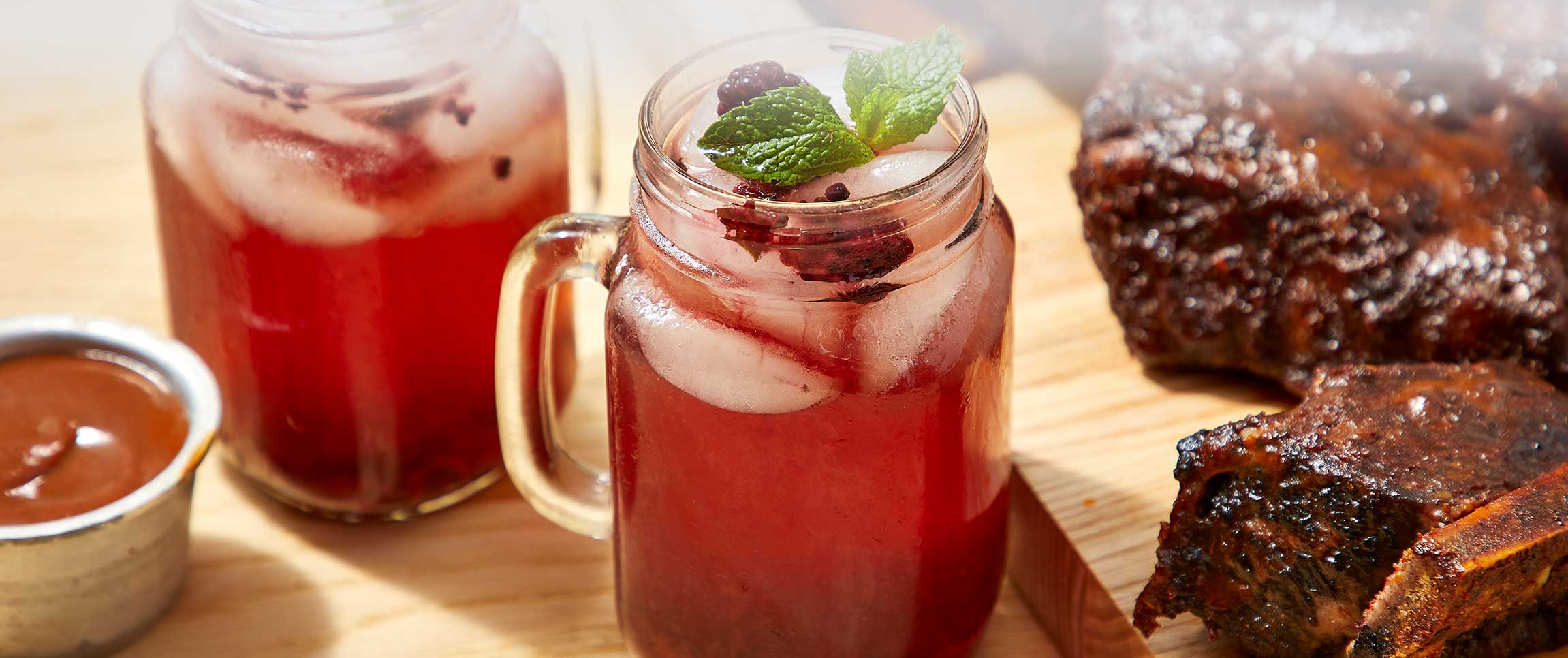 Hero - Full Width/performancefoodservie-DishRecipes-BlackberryBourbonSweetTea-HeroFull