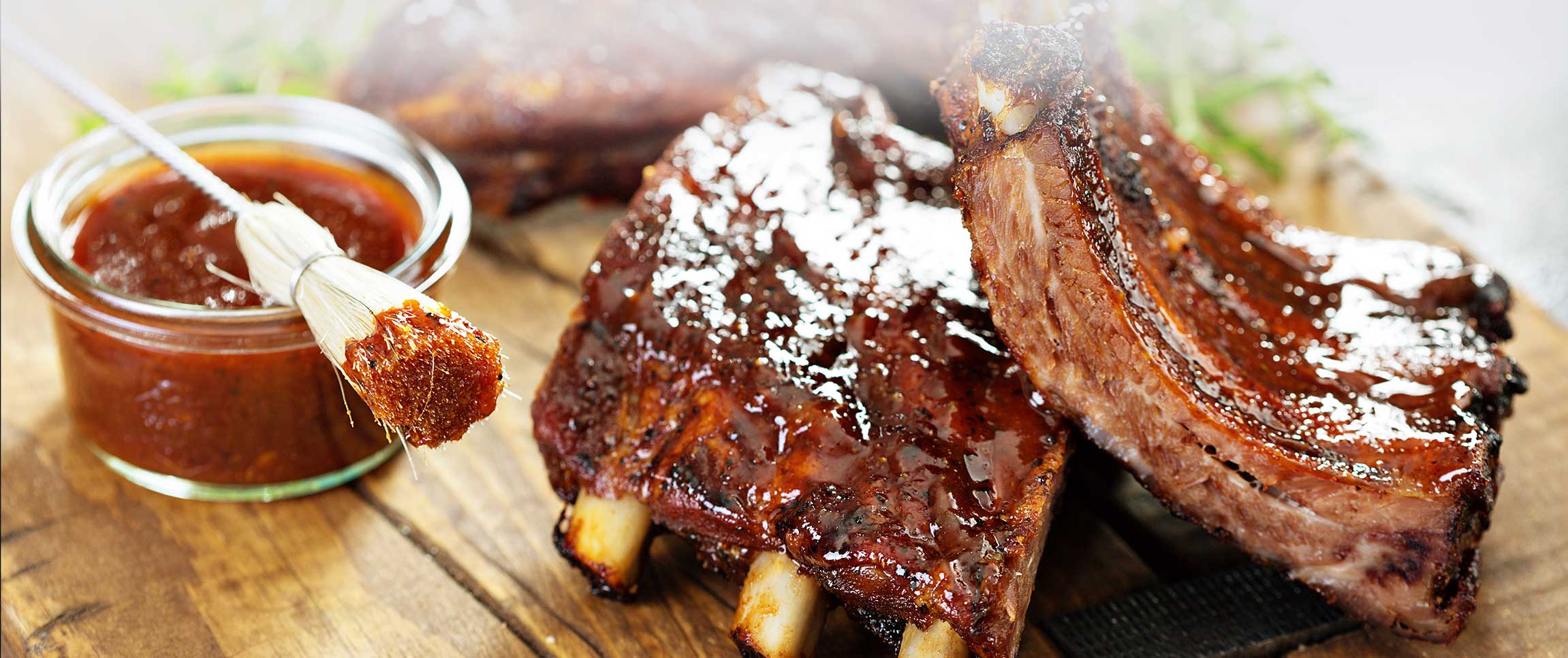 Hero - Full Width/Performancefoodservice-article-SummerSaucePairings-herofull
