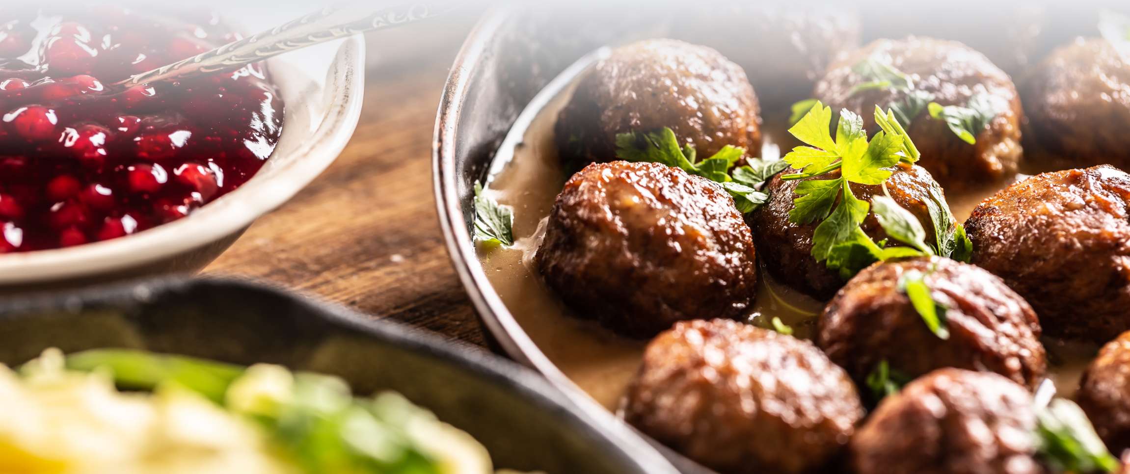Articles/performancefoodservice-GetInspired-Merry_Meatballs-herofull