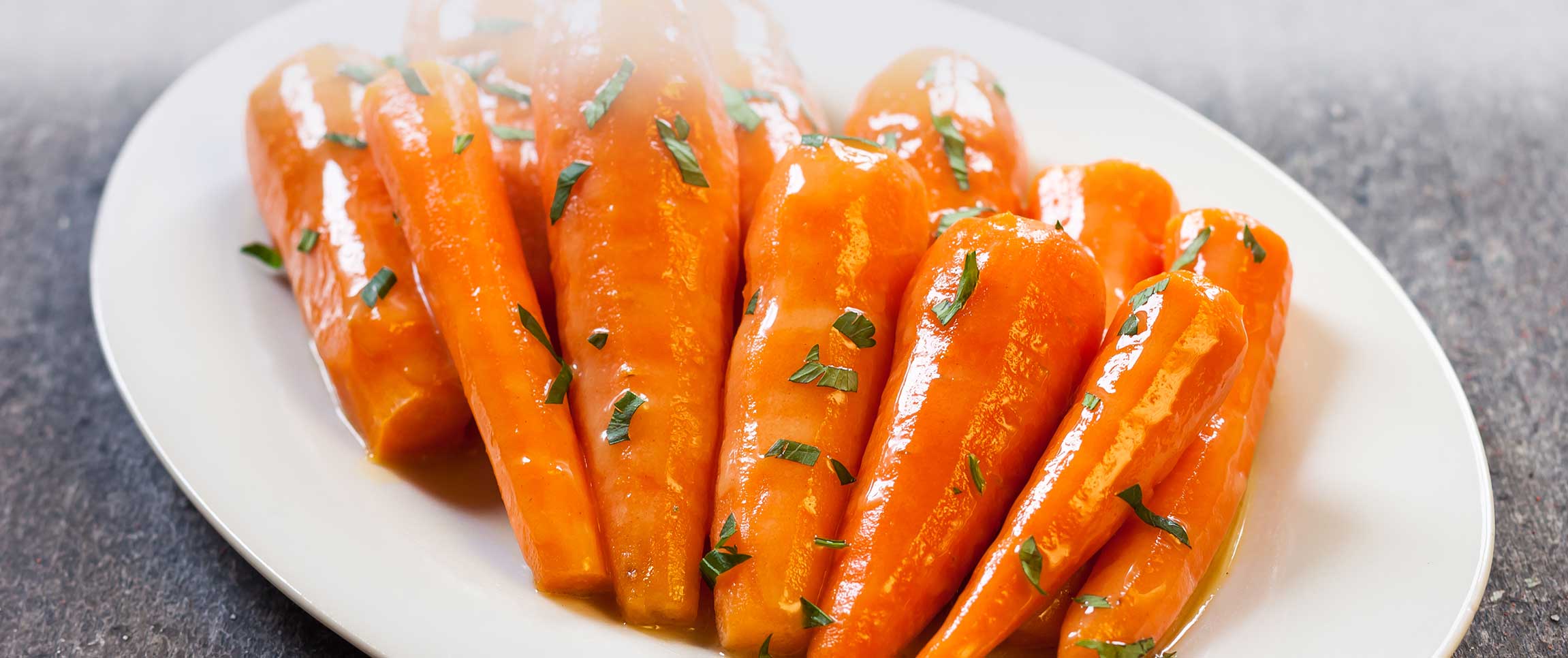 Hero - Full Width/performancefoodservice-Recipe-HoneyGochujangCarrots-HeroFull