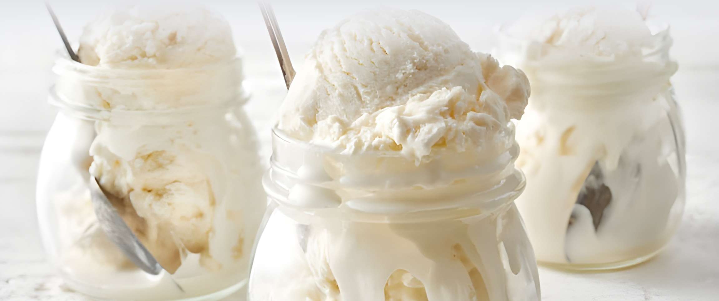 Hero - Full Width/performancefoodservice-Recipes-3_Step_Vanilla_Ice_Cream-heroFull