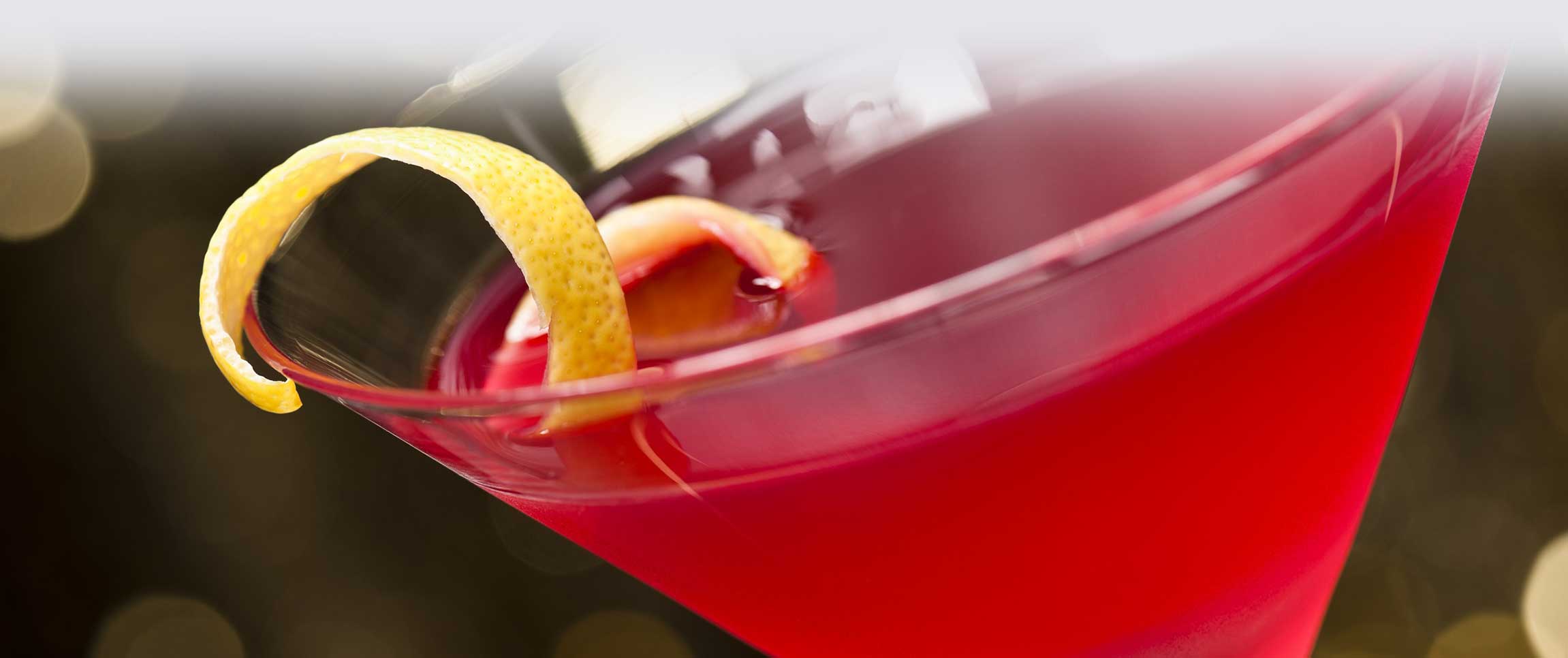 Hero - Full Width/performancefoodservice-recipes-CranberryLemonDropMartini-herofull