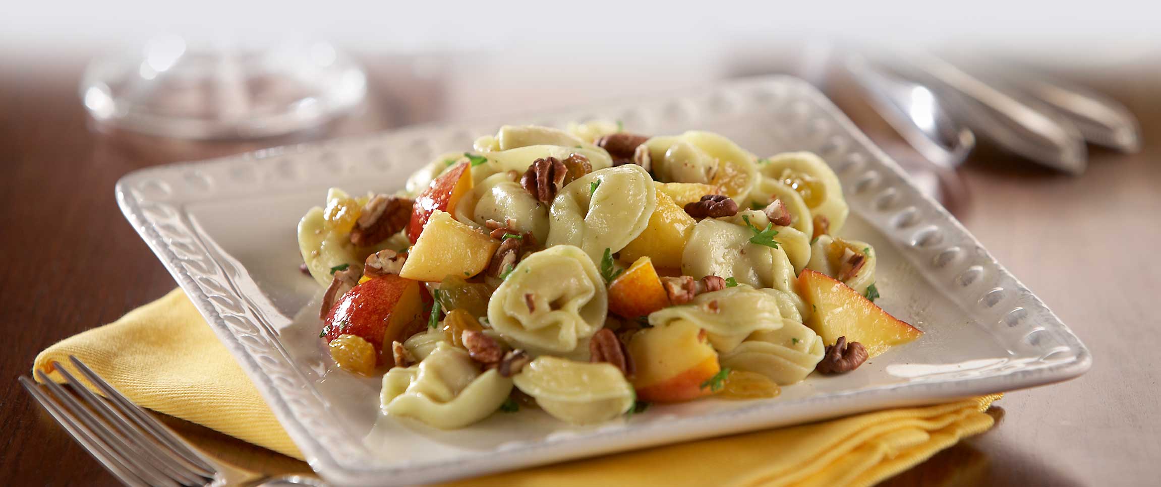 Hero - Full Width/performancefoodservice-recipes-TortelliniPeachSalad-herofull