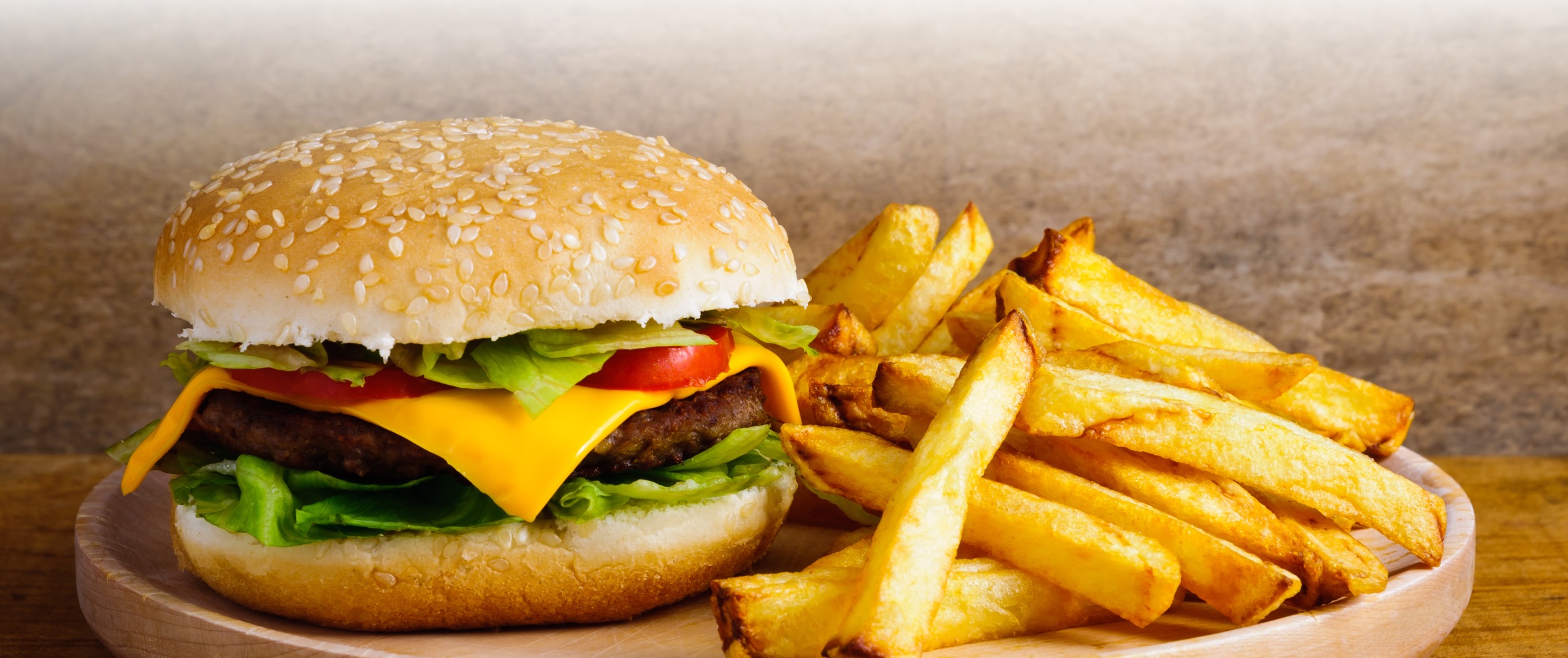 Hero - Full Width/performancefoodservice-recipes-the-chip-shop-burger_heroFull