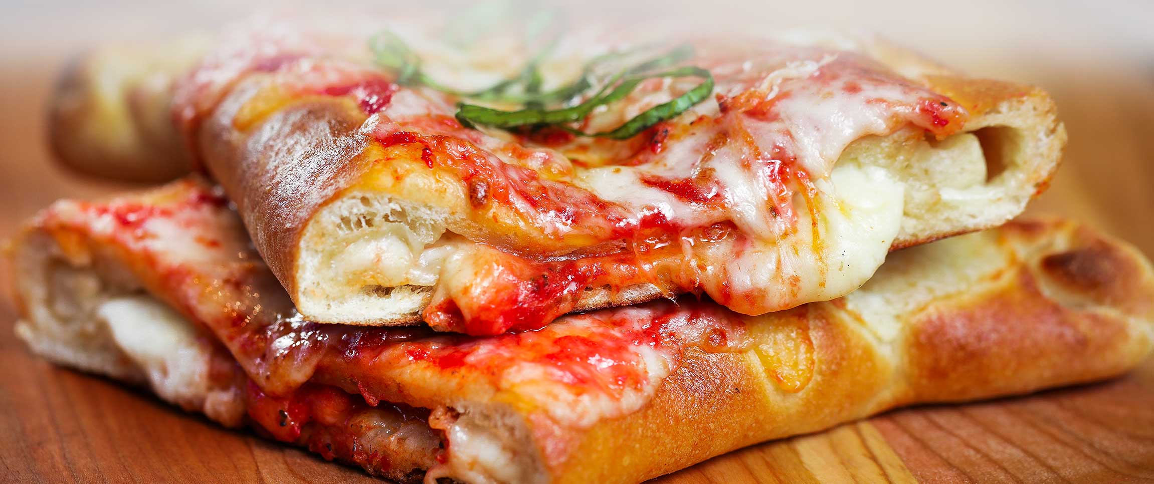 Hero - Full Width/performancefoodservice-Recipe-PizzaRipieno-HeroFull