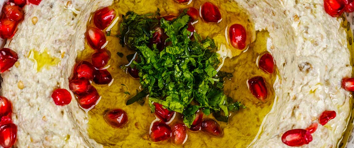 Hero - Full Width/performancefoodservice-Recipes-POMEGRANATE_HUMMUS-heroFull