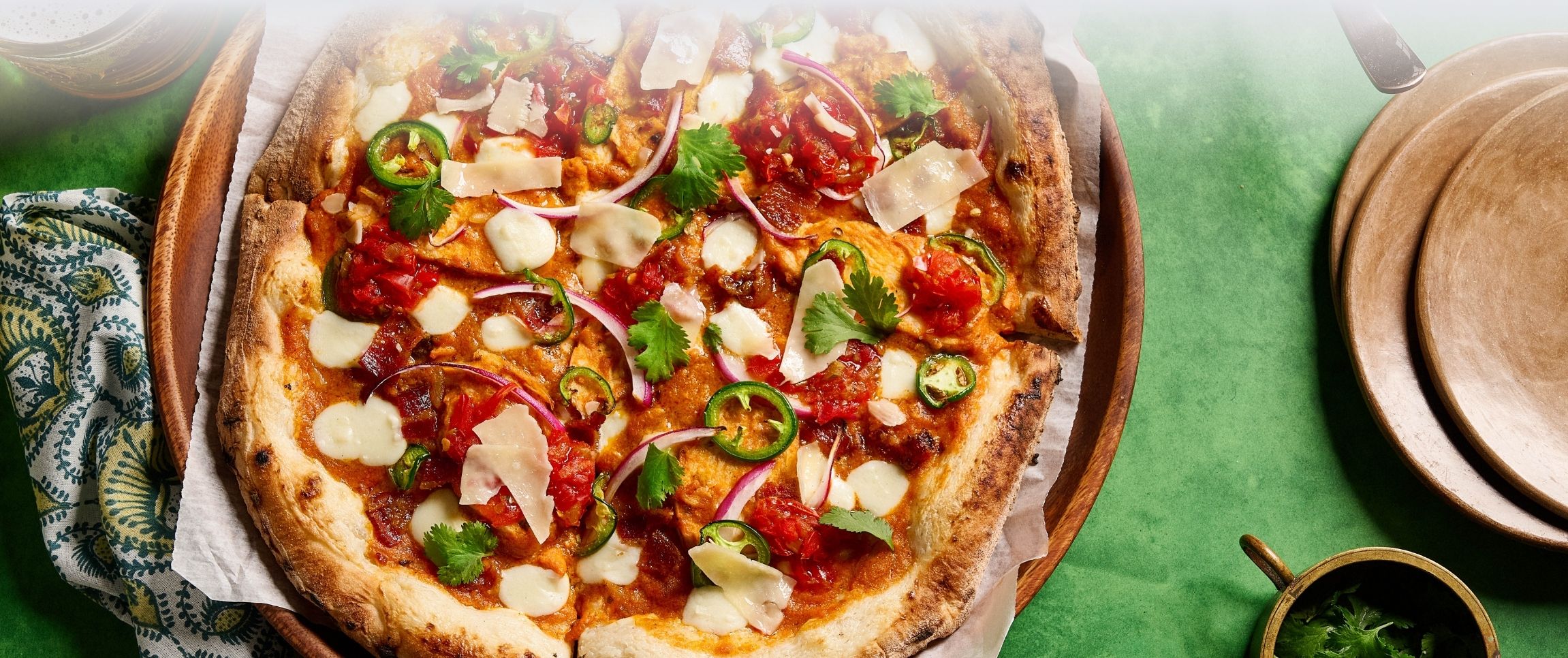 Hero - Full Width/performancefoodservice-DISHRecipes-Butter_Chicken_Pizza-herofull