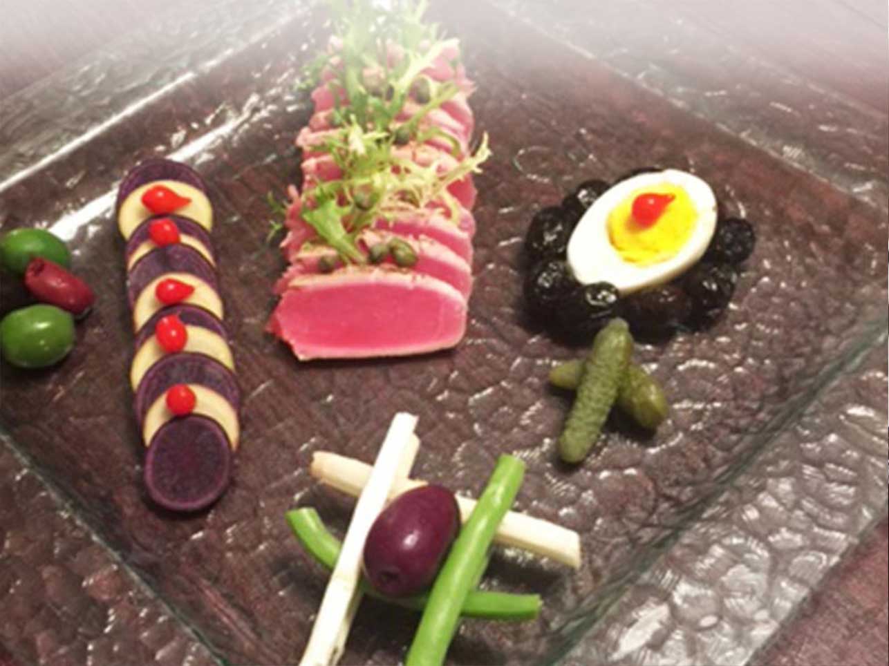 Hero - Half Width/performancefoodservice-Recipes-TUNA_NICOISE-ft