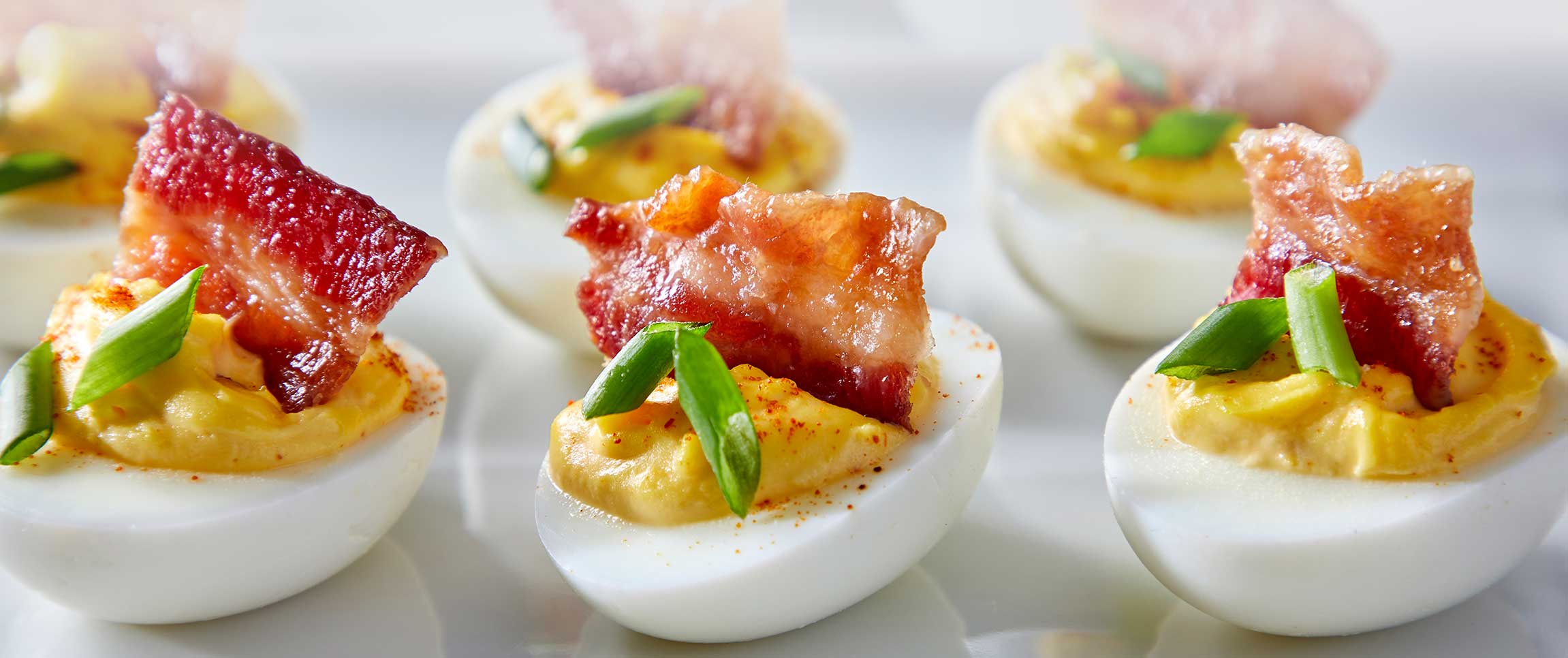 Hero - Full Width/performancefoodservie-DishRecipes-CandiedBaconDeviledEggs-HeroFull