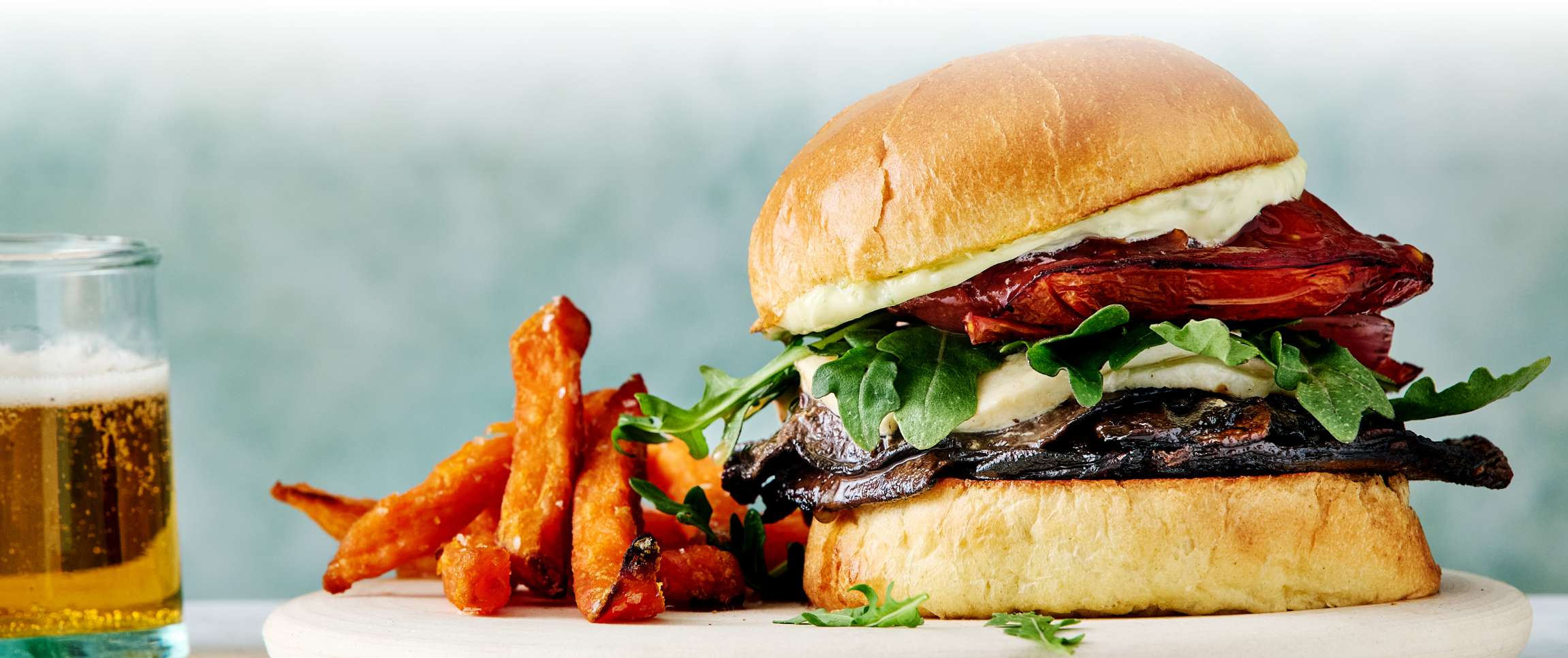 Hero - Full Width/Performancefoodservice-DISHRecipes-Blackened_Portobello_Smash_Patty-herofull