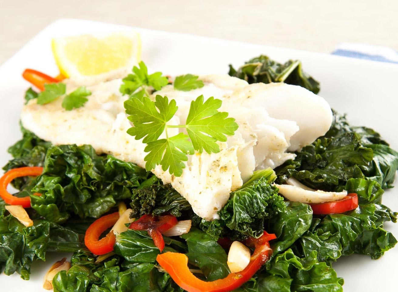 Hero - Half Width/performancefoodservice-Recipes-KALE_SEA_BASS-heroHalf