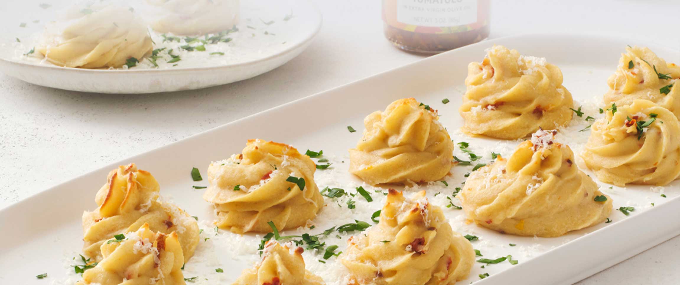 Hero - Full Width/Performancefoodservice-recipe-TruffleDutchessPotatoes-herofull