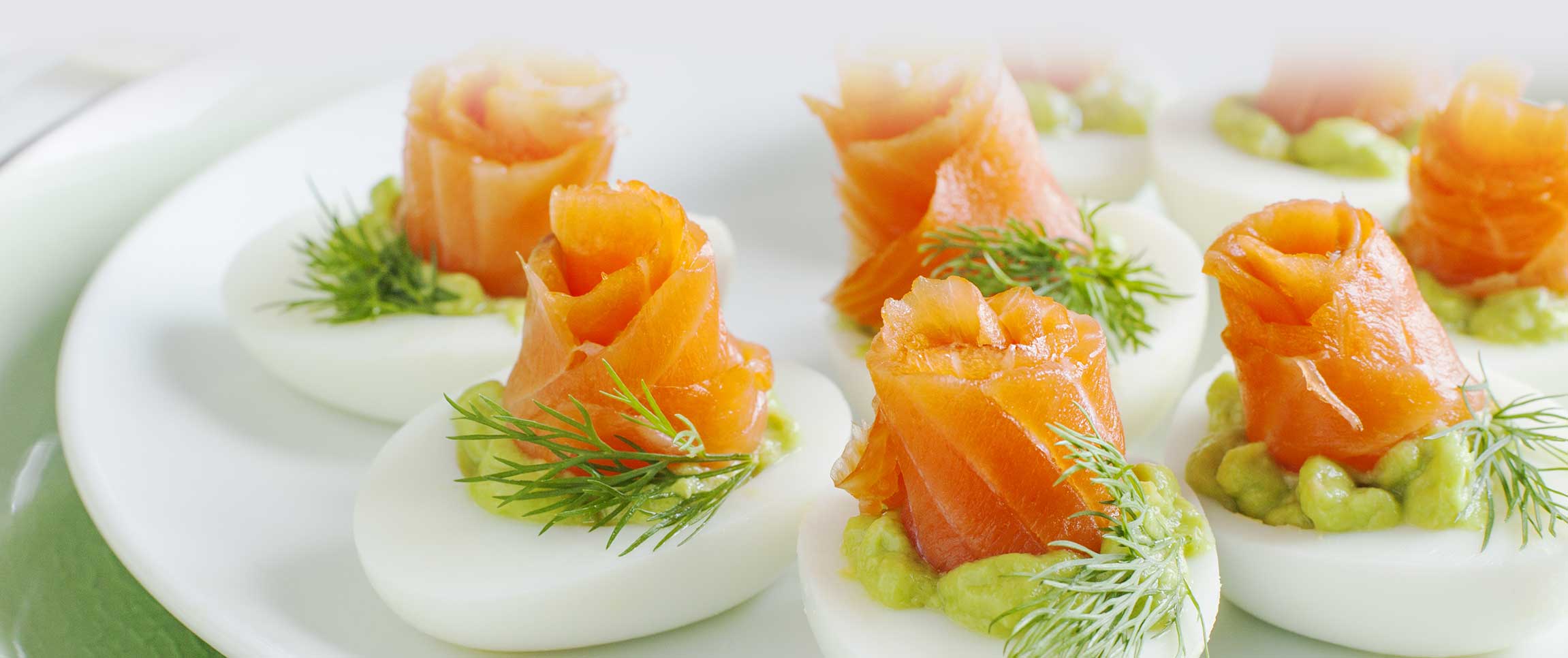 Hero - Full Width/performancefoodservice-recipes-SalmonDevilledEggs-herofull