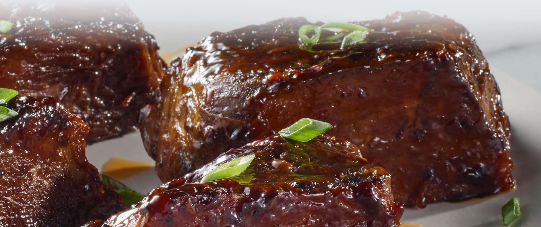 HeroFull/Performancefoodservice-NewInStock-WestCreek_Beef_Chuck_ShortRibs-herofull