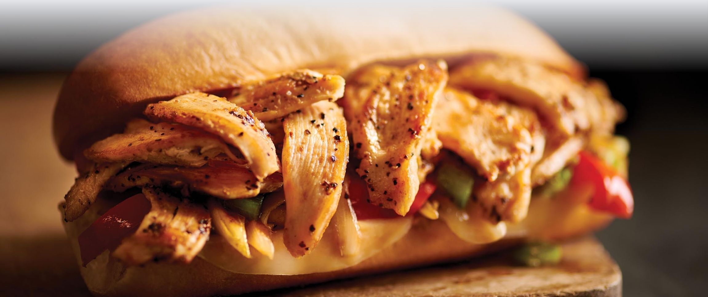 Hero - Full Width/performancefoodservice-Recipes-Spicy_Chicken_Cheesesteak-herofull