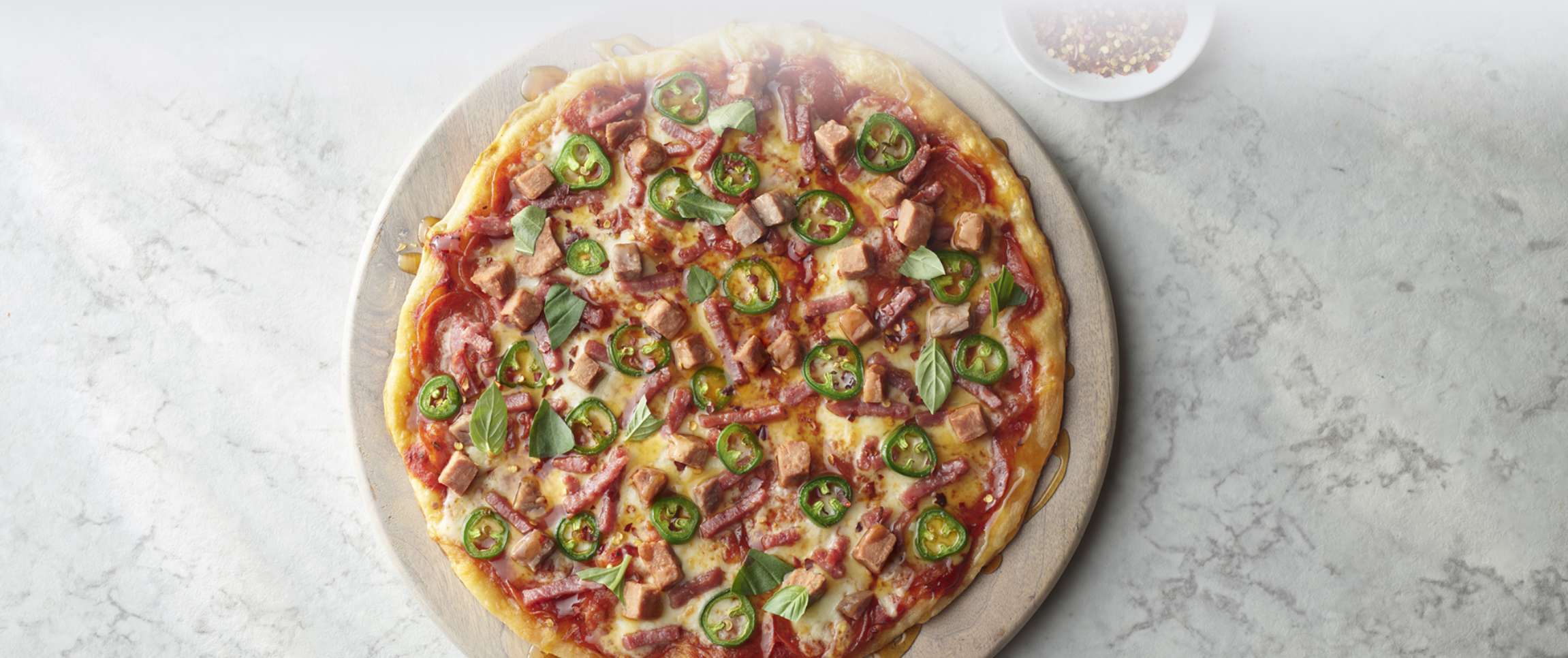 Hero - Full Width/Performancefoodservice-Recipes-Spicy_Meat_Inferno_Pizza-herofull