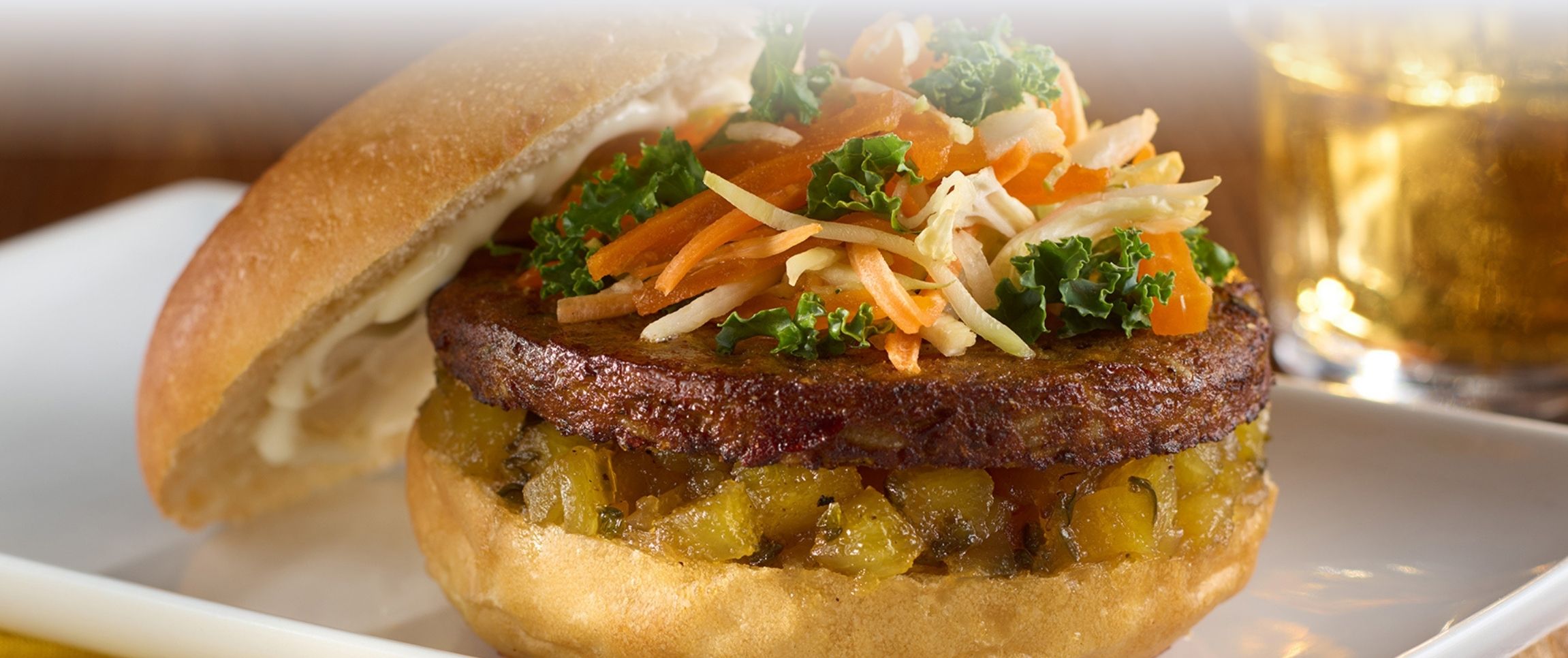 Hero - Full Width/performancefoodservice-Recipes-Chili_Mango_Slaw_Burger-herofull