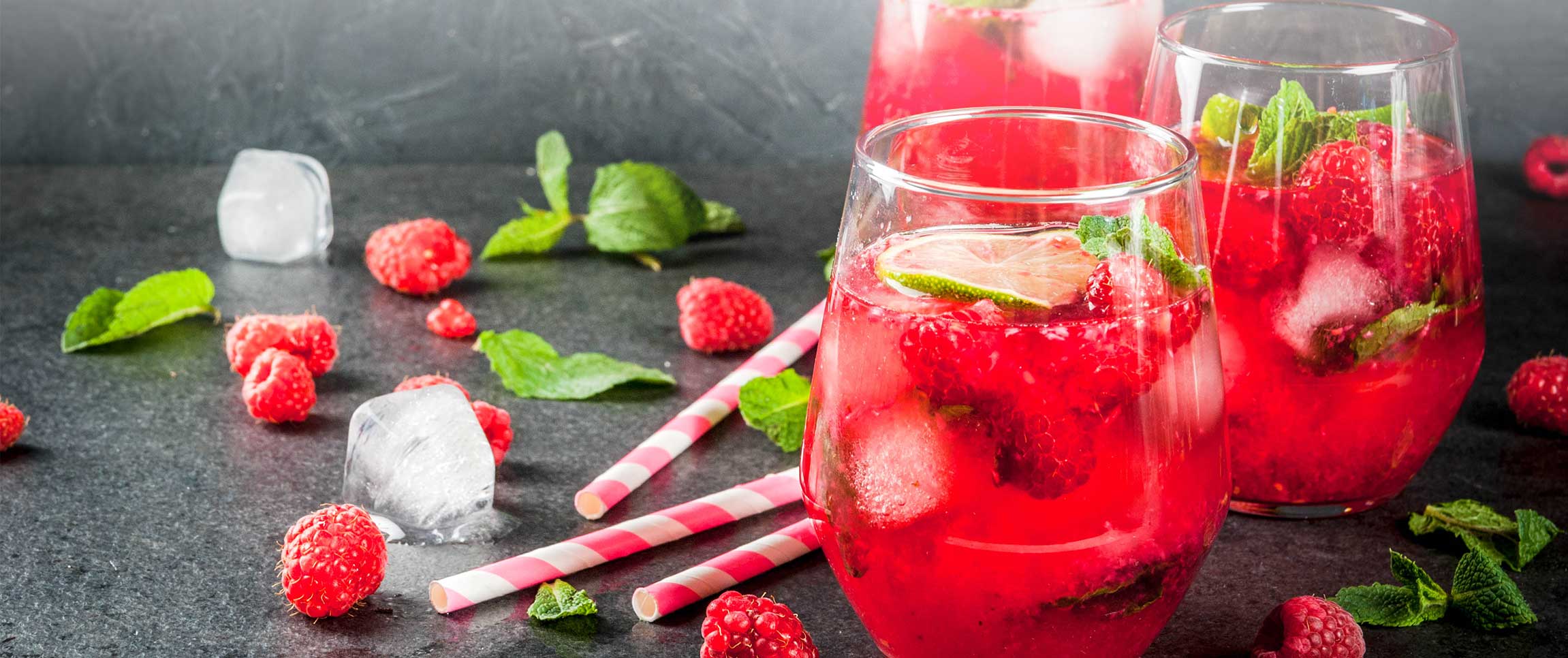 Hero - Full Width/performancefoodservice-recipes-RedWineSpritzer-HeroFull