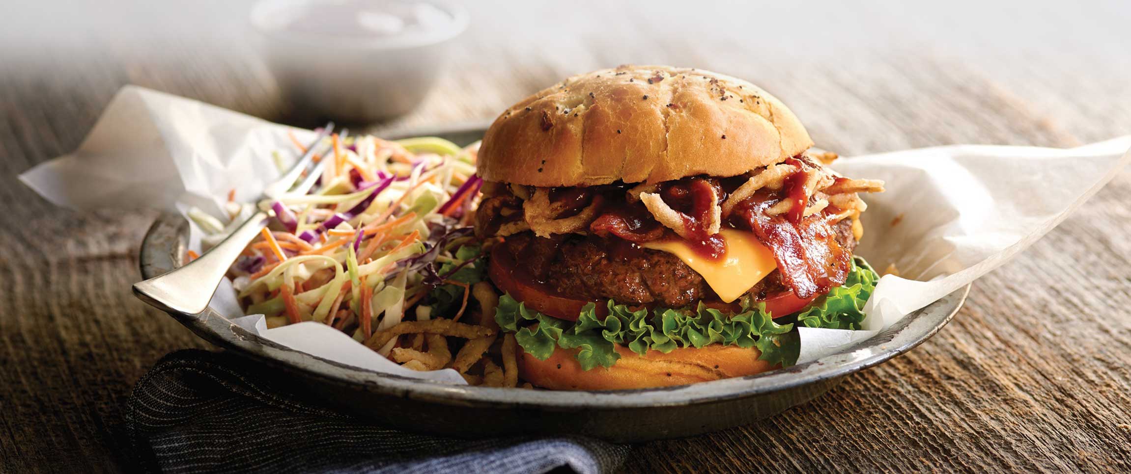 Hero - Full Width/Performancefoodservice-recipe-baconcheddarcheeseburger-herofull